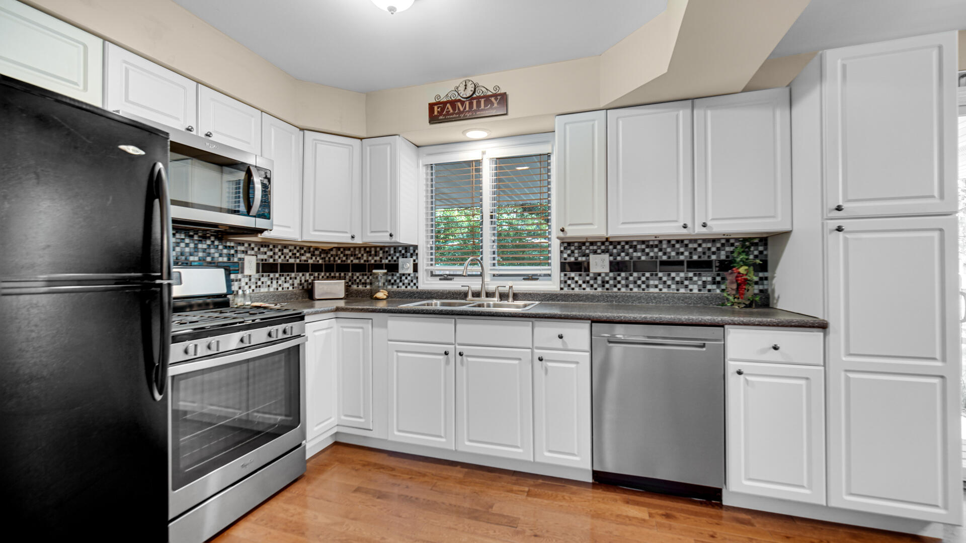 1437 Elm Court, Schererville, IN 46375; Image #9