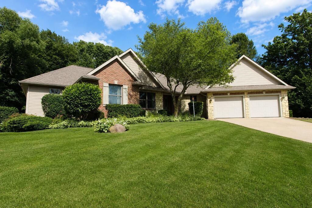 55802 Nature View Drive, New Carlisle, IN 46552; Image #2