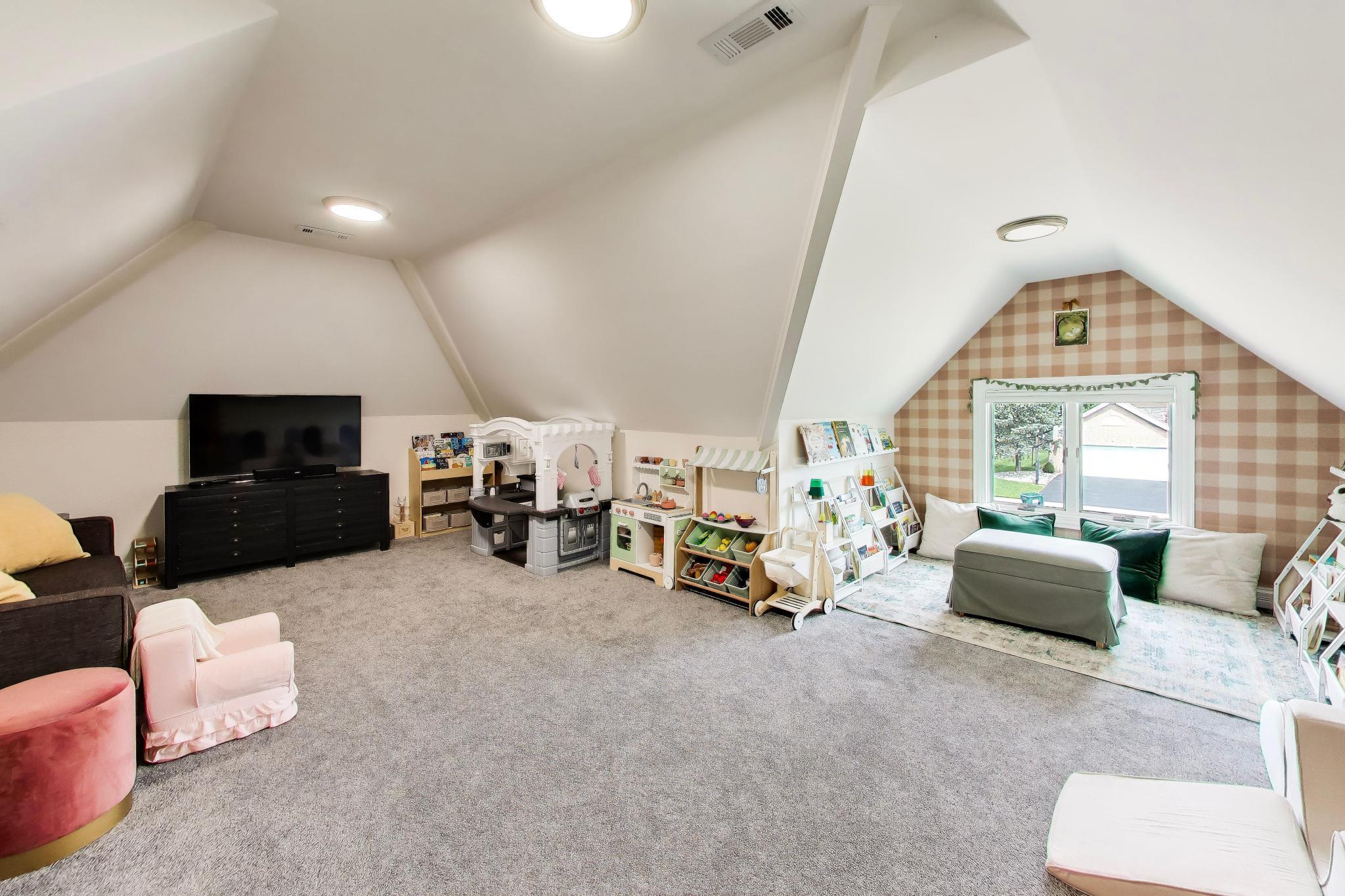1916 Maplewood Lane, Munster, IN 46321; Image #38
