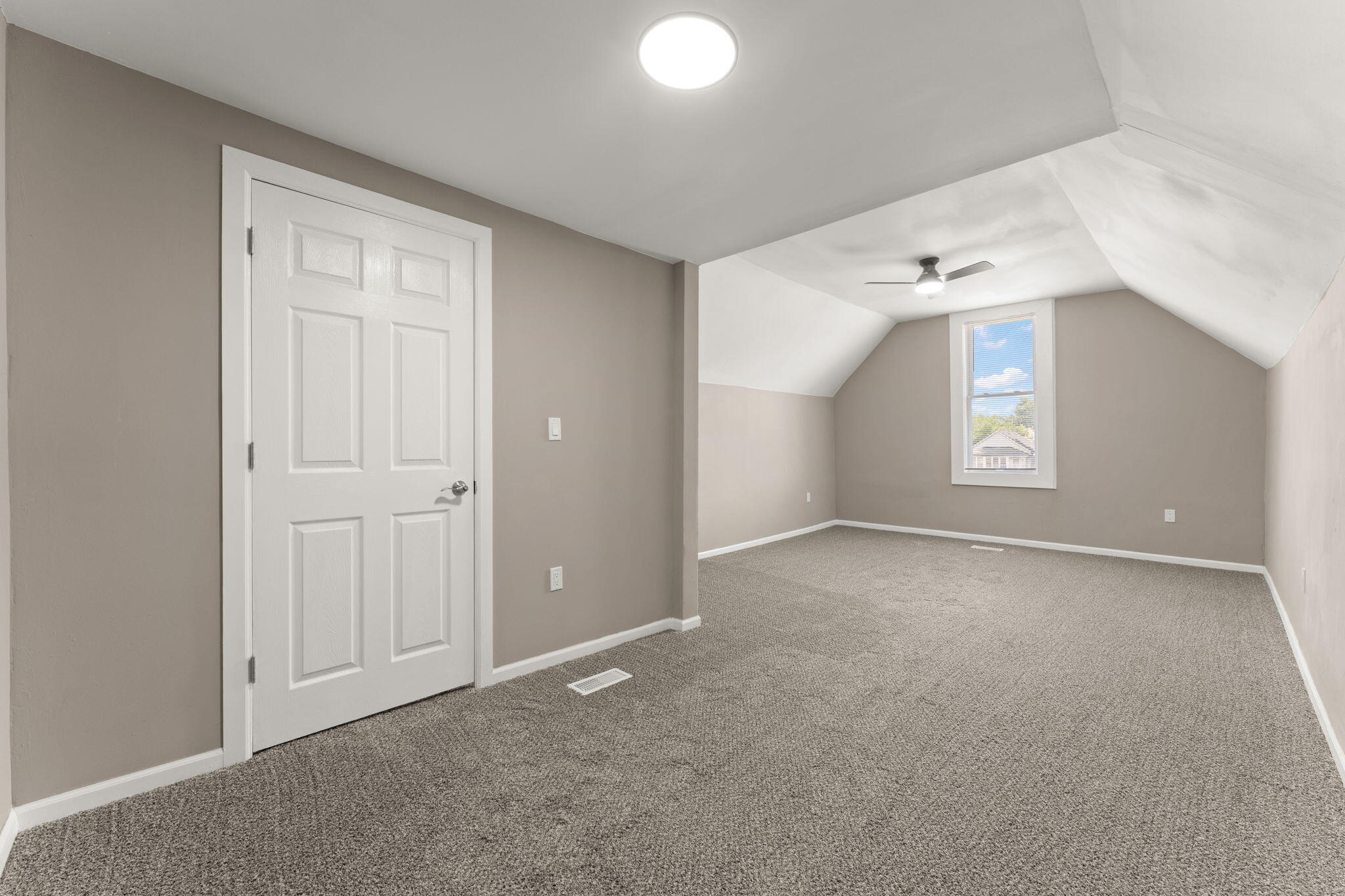 834 Willow Court, Hammond, IN 46320; Image #12
