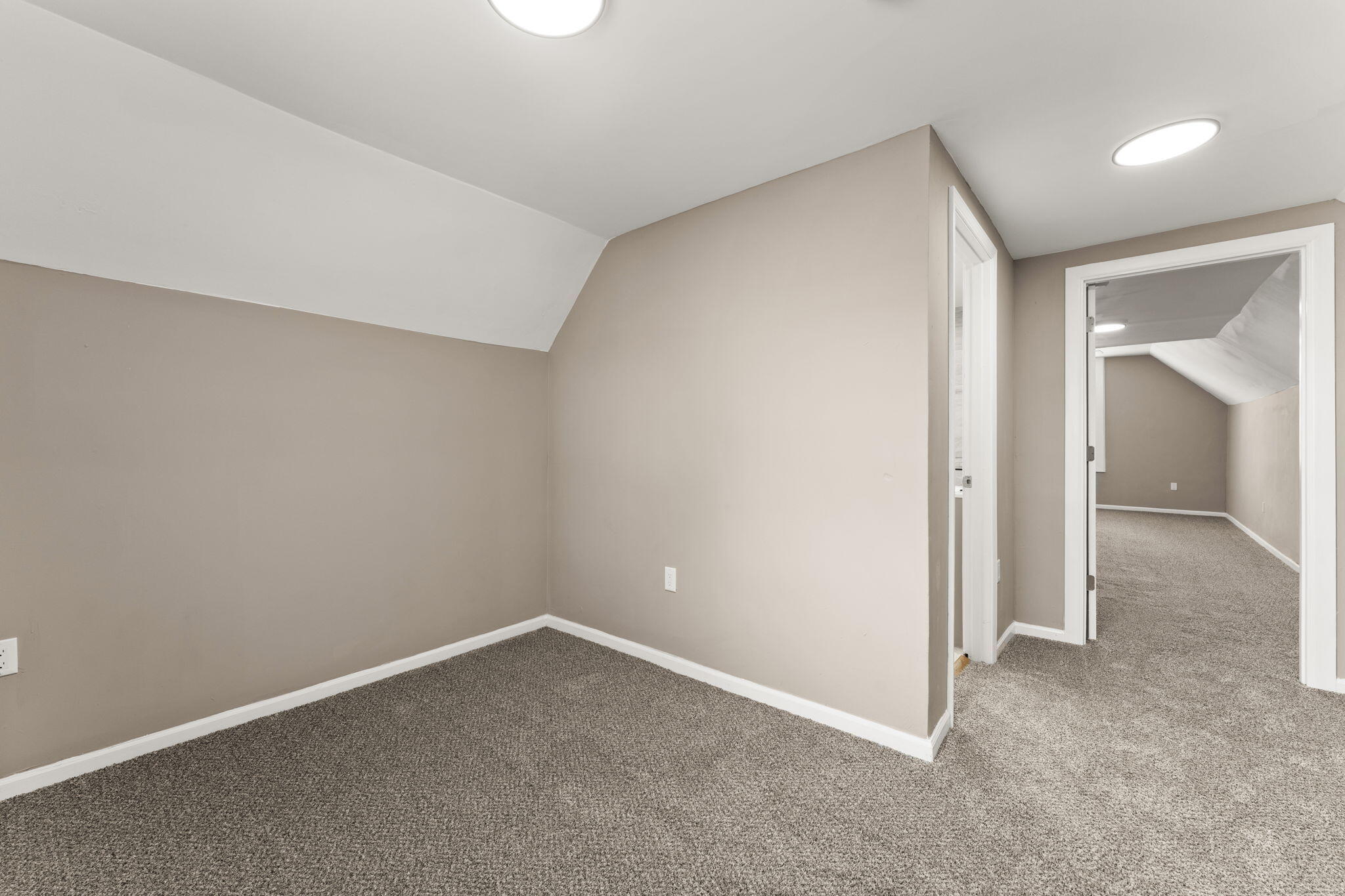 834 Willow Court, Hammond, IN 46320; Image #14