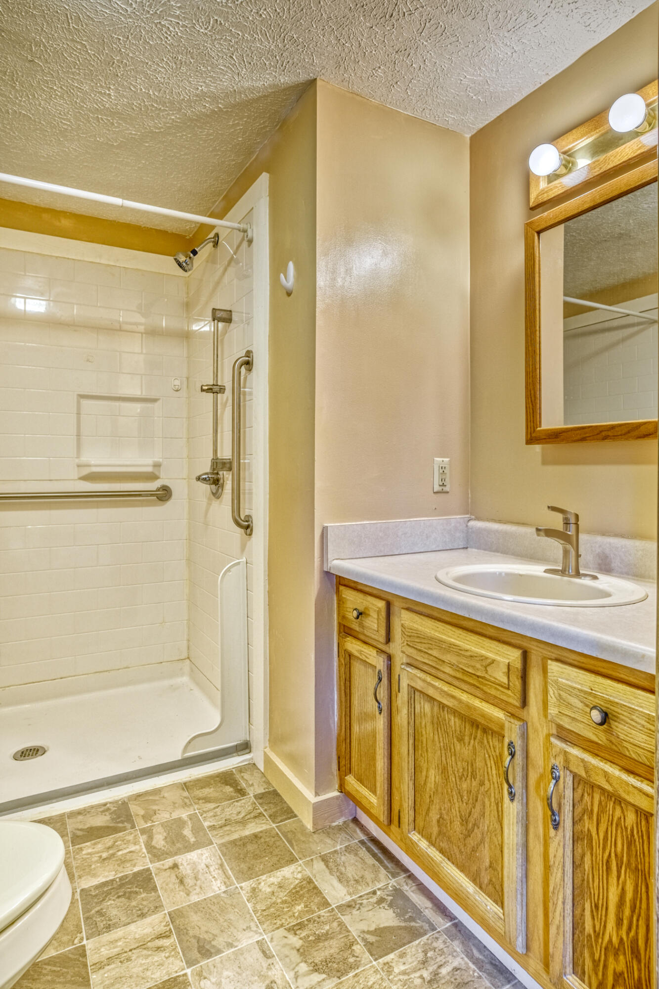 7107 Lindberg Avenue, Hammond, IN 46323; Image #9