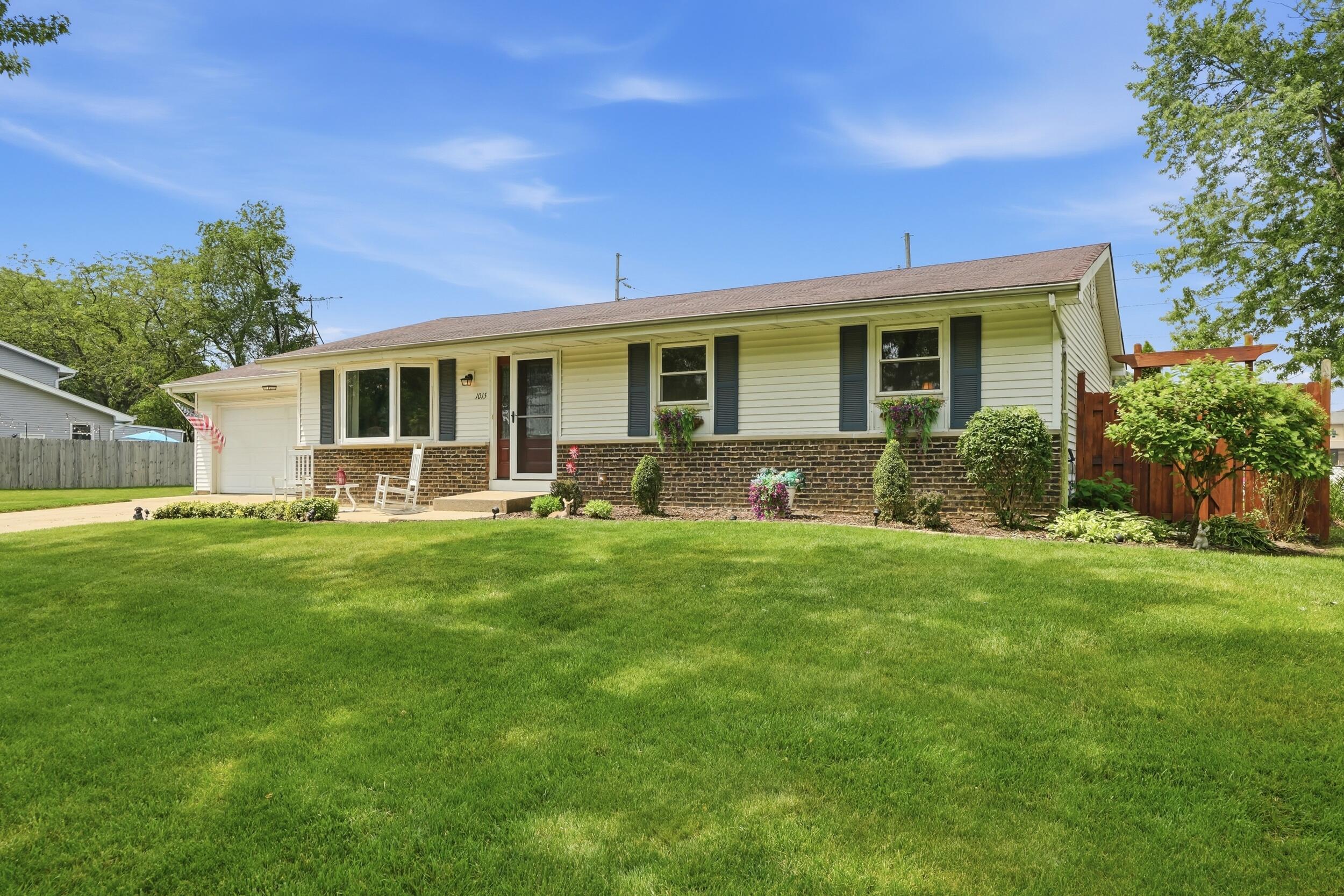 1015 Pettibone Street, Crown Point, IN 46307; Image #2