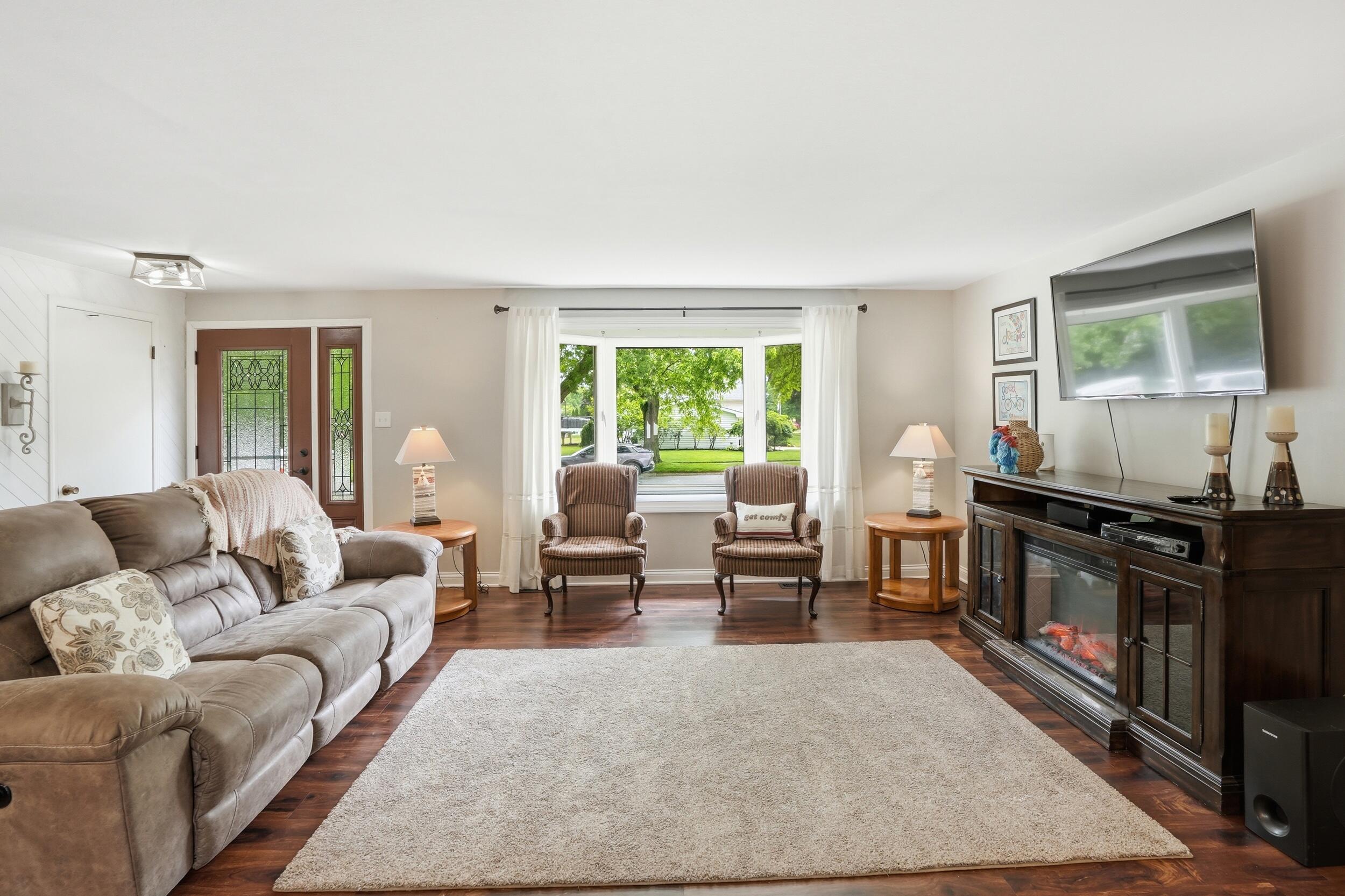 1015 Pettibone Street, Crown Point, IN 46307; Image #4