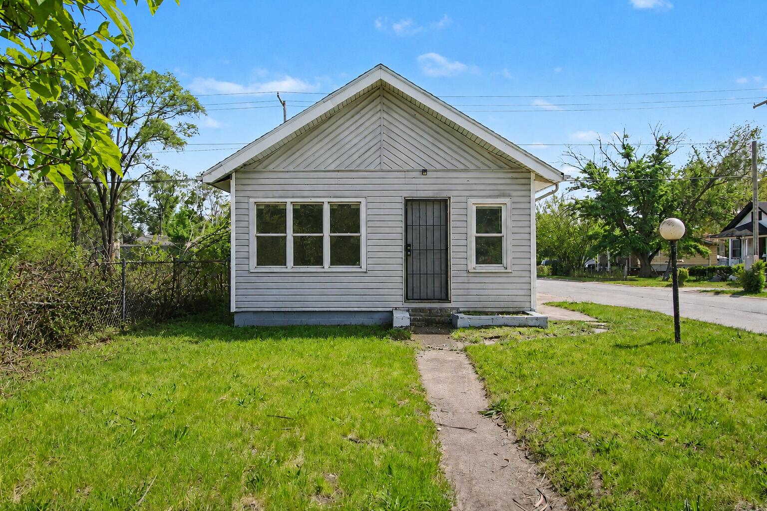 1137 W 25th Avenue, Gary, IN 46407; Image #2