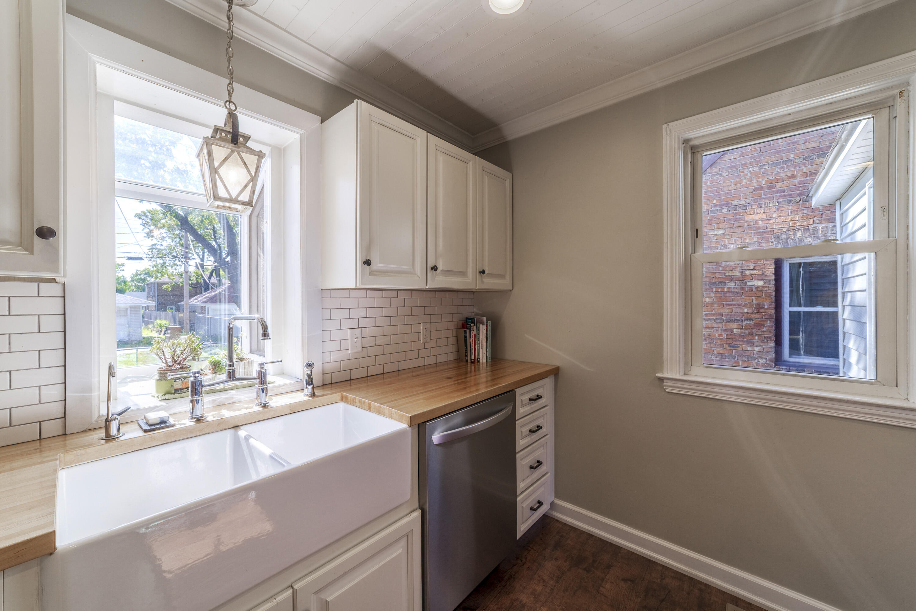 6828 Schneider Avenue, Hammond, IN 46323; Image #13