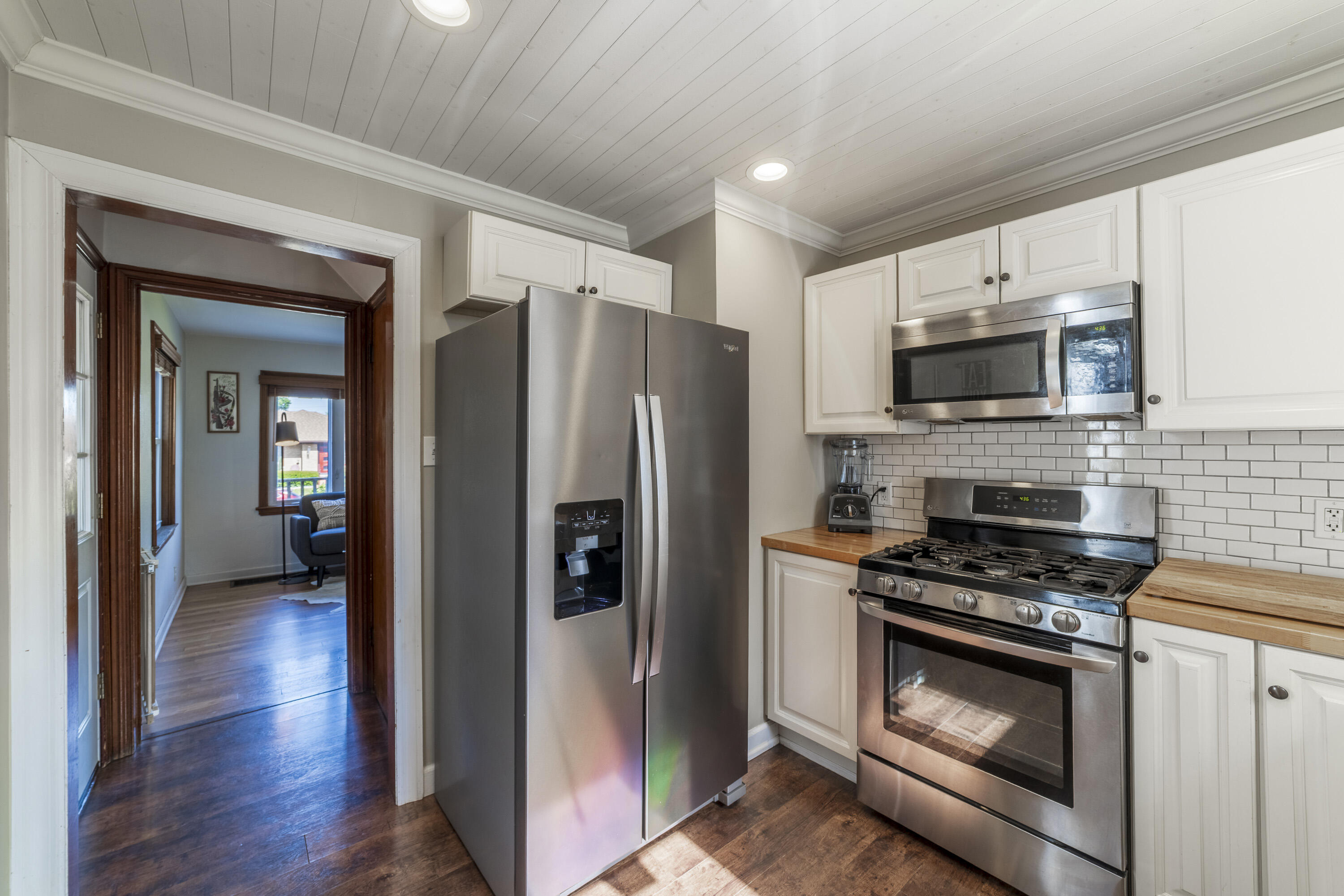 6828 Schneider Avenue, Hammond, IN 46323; Image #14