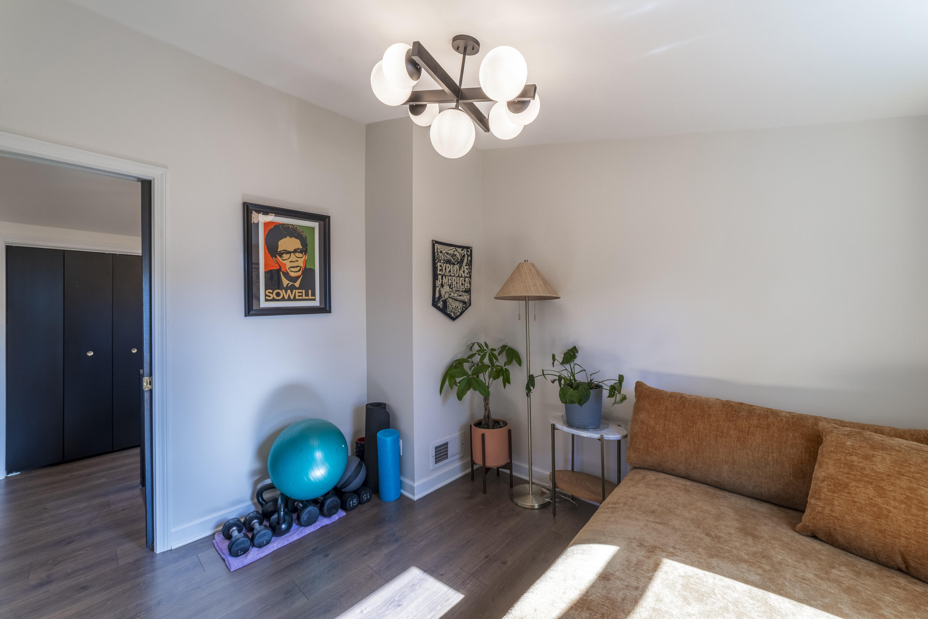 6828 Schneider Avenue, Hammond, IN 46323; Image #24