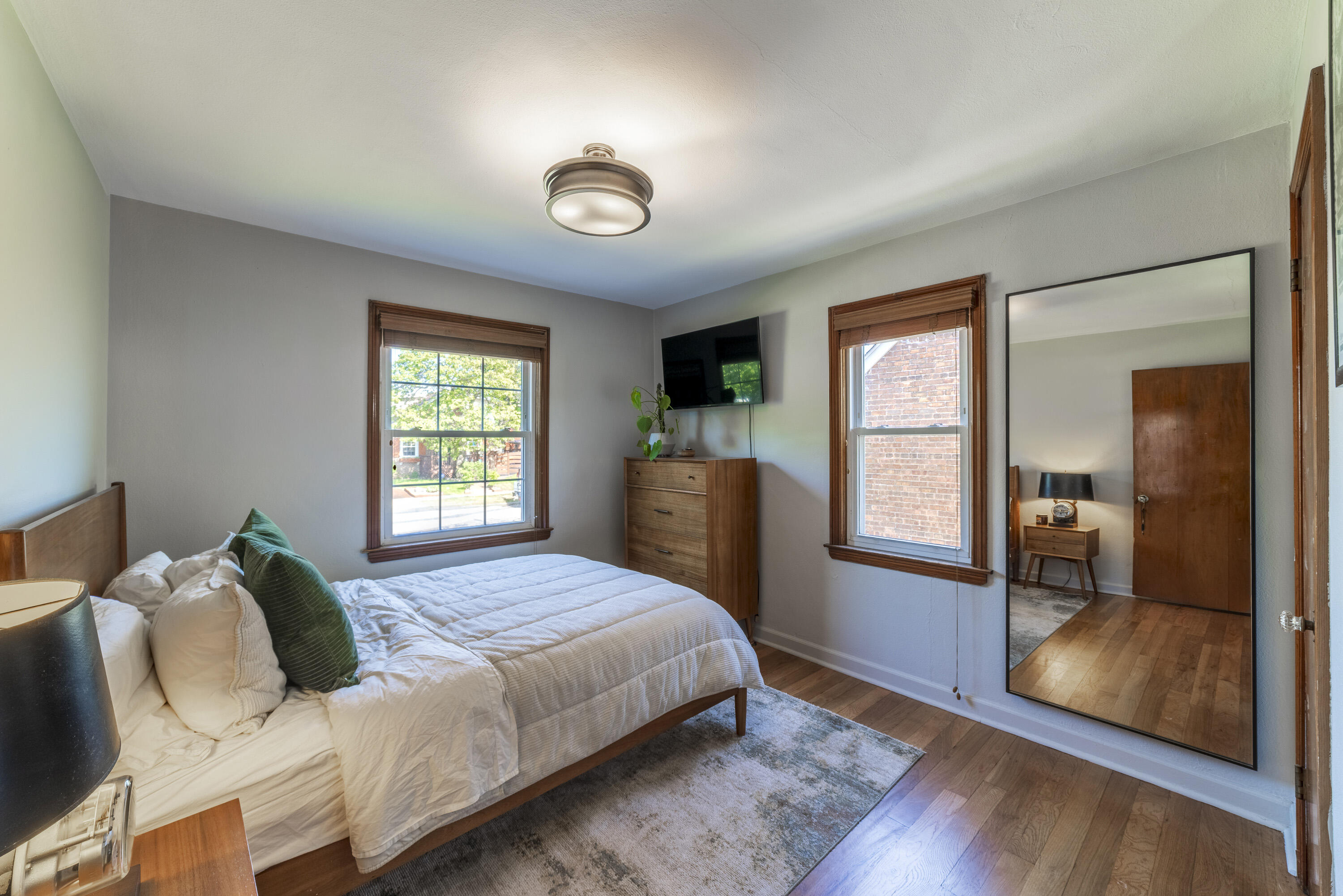 6828 Schneider Avenue, Hammond, IN 46323; Image #25