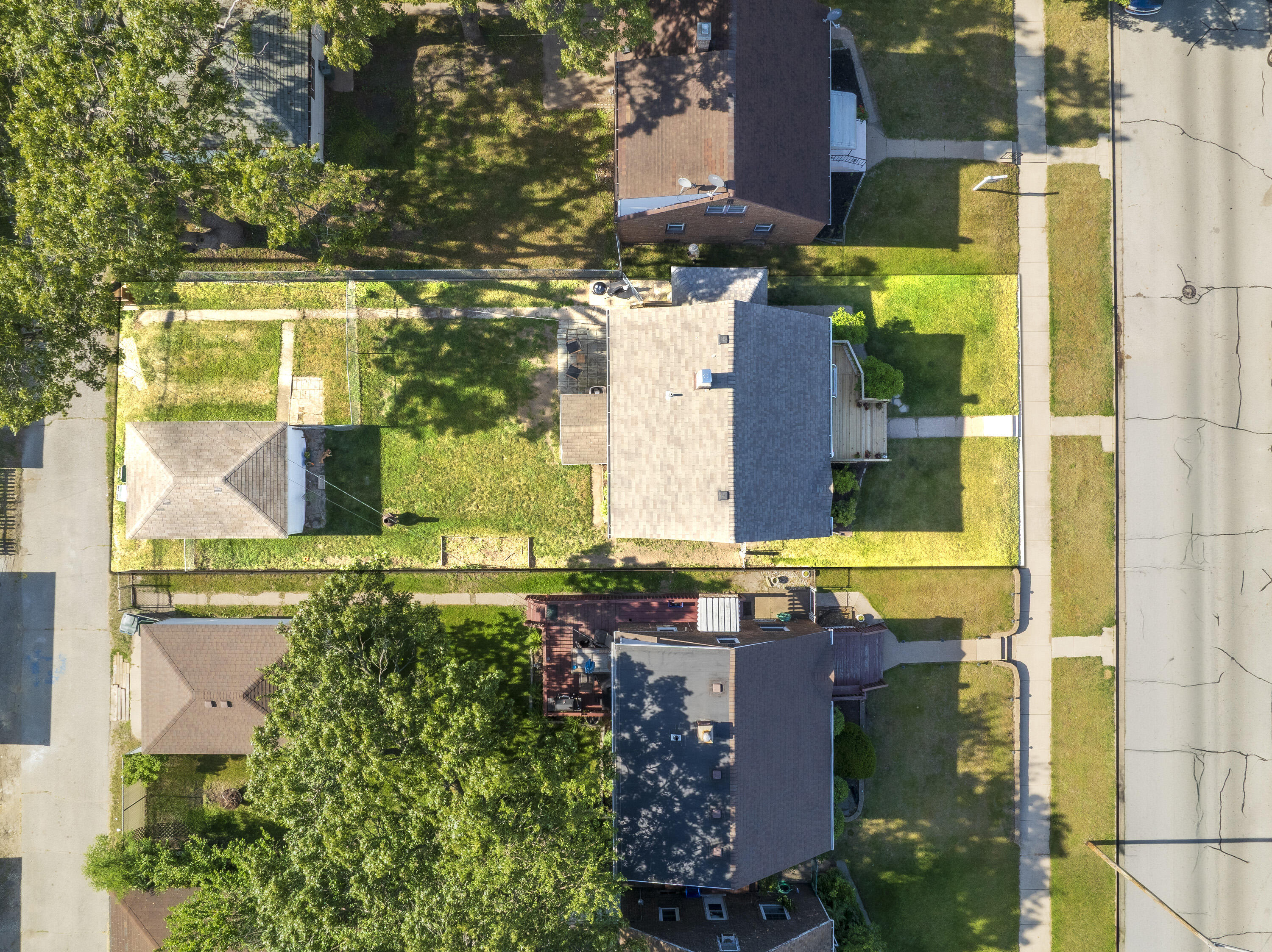 6828 Schneider Avenue, Hammond, IN 46323; Image #35