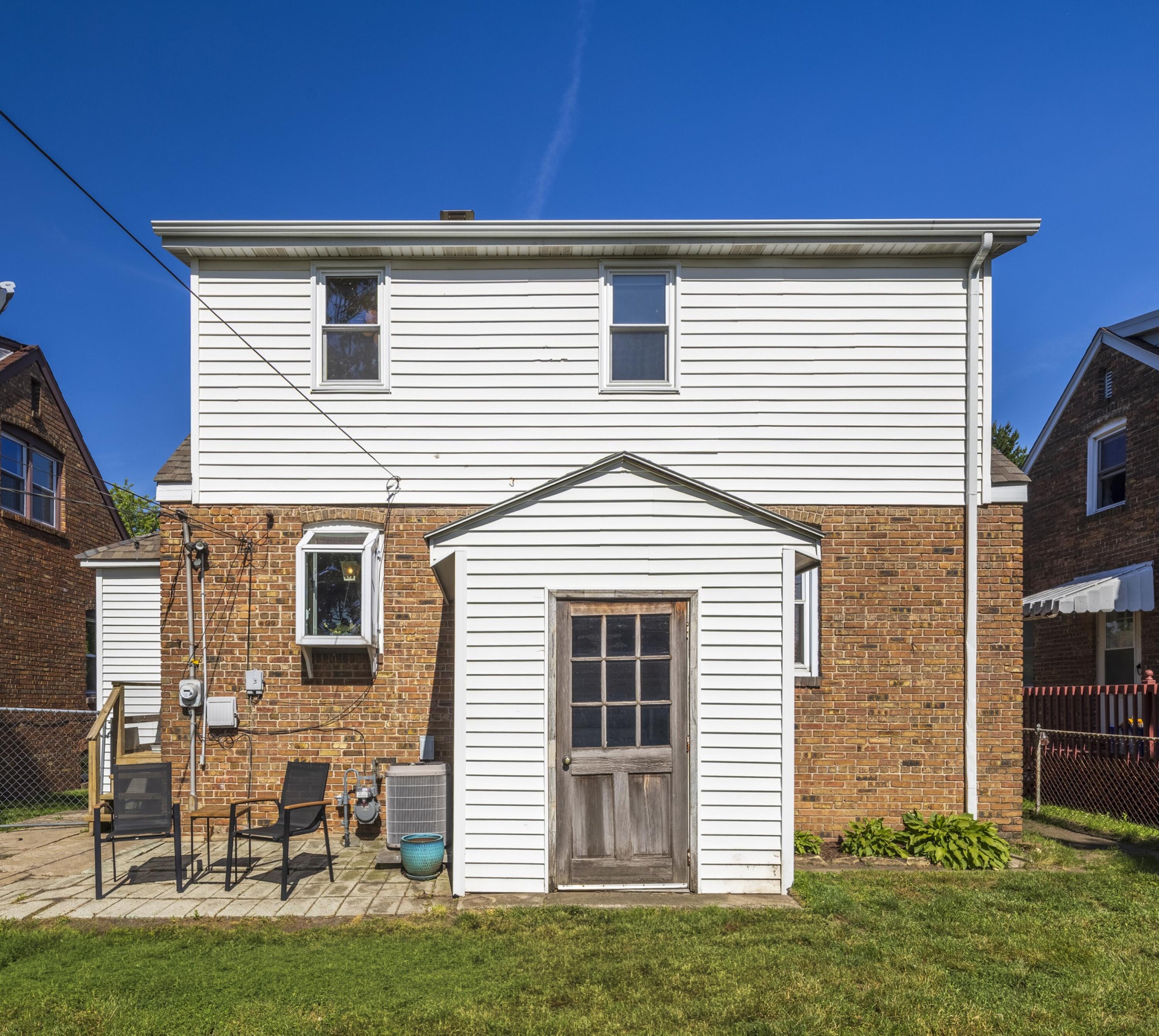 6828 Schneider Avenue, Hammond, IN 46323; Image #4