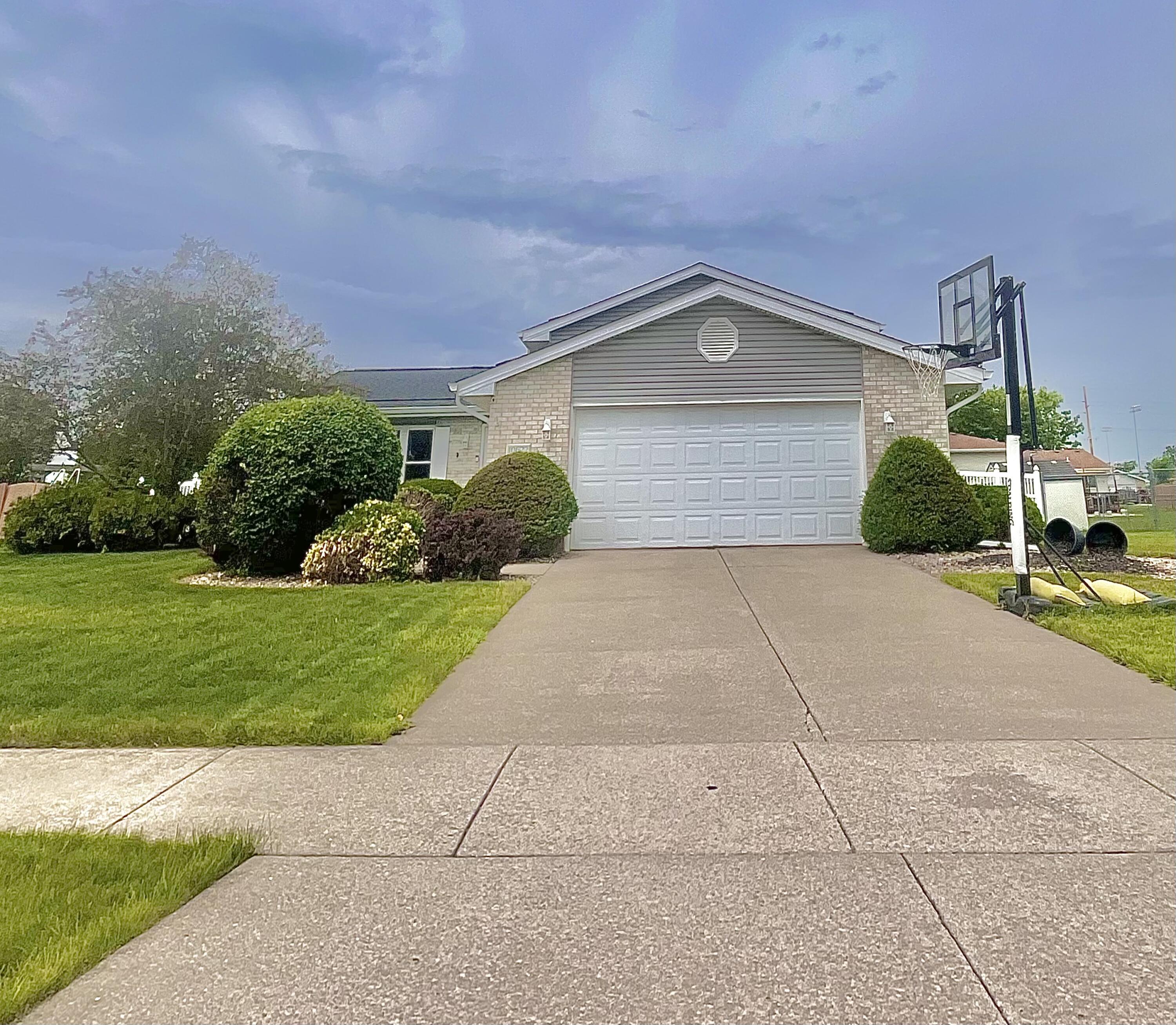 10622 Manor Drive, St. John, IN 46373; Image #1