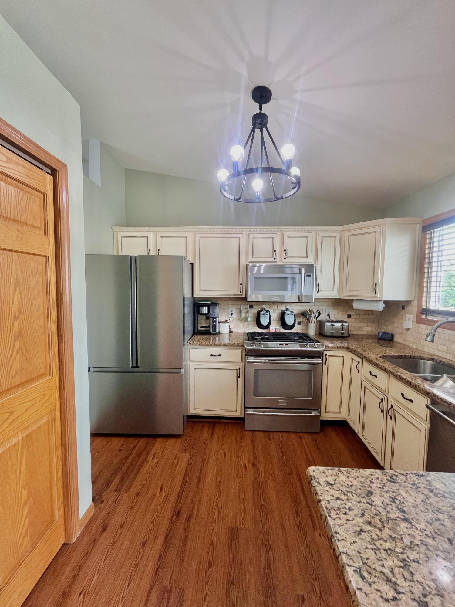 10622 Manor Drive, St. John, IN 46373; Image #8