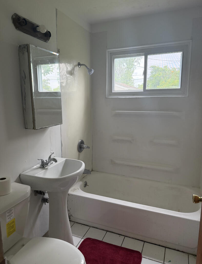 227 N Delaware Street, Hobart, IN 46342; Image #9