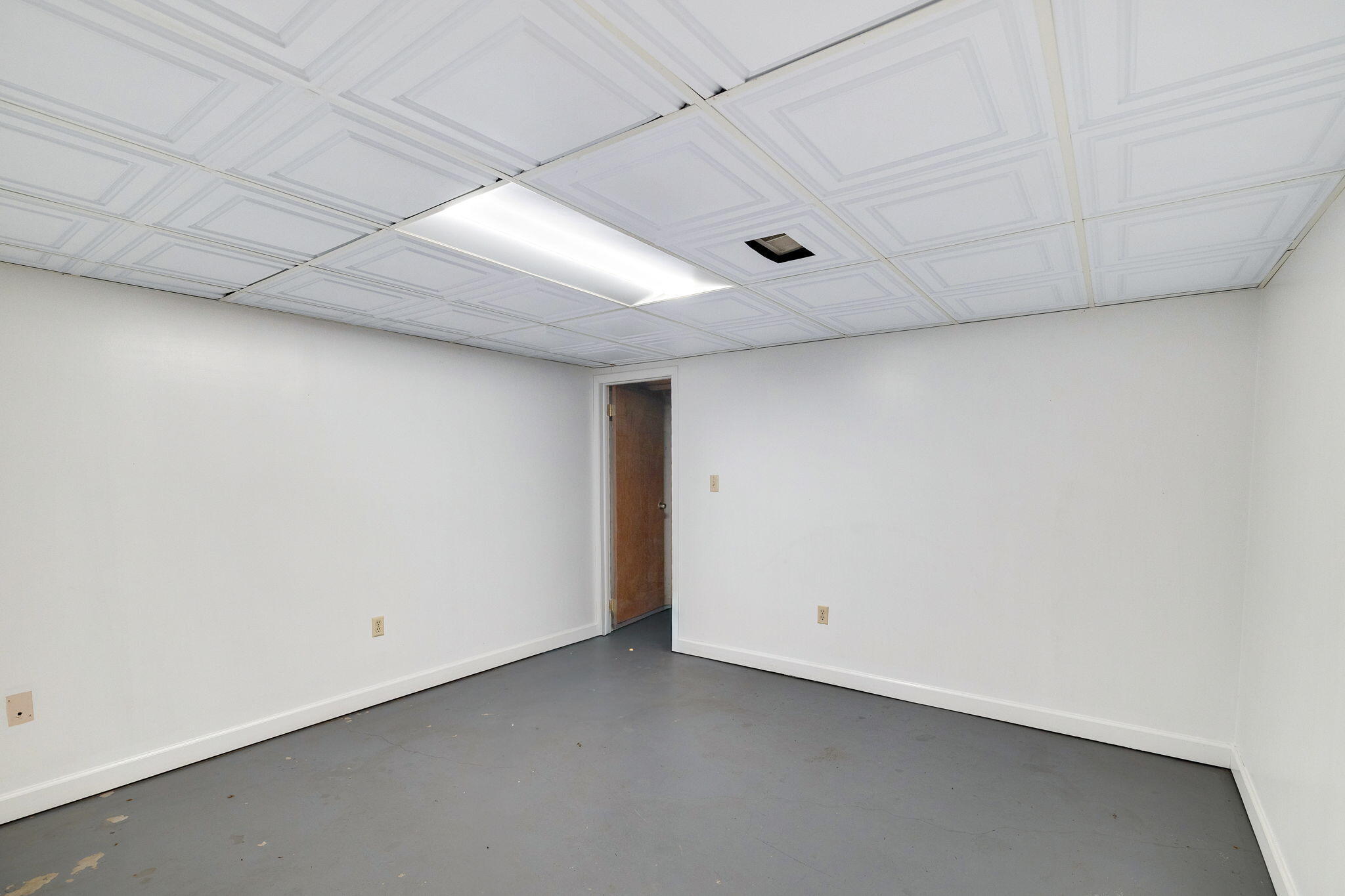 150 Curtis Drive, Valparaiso, IN 46383; Image #23