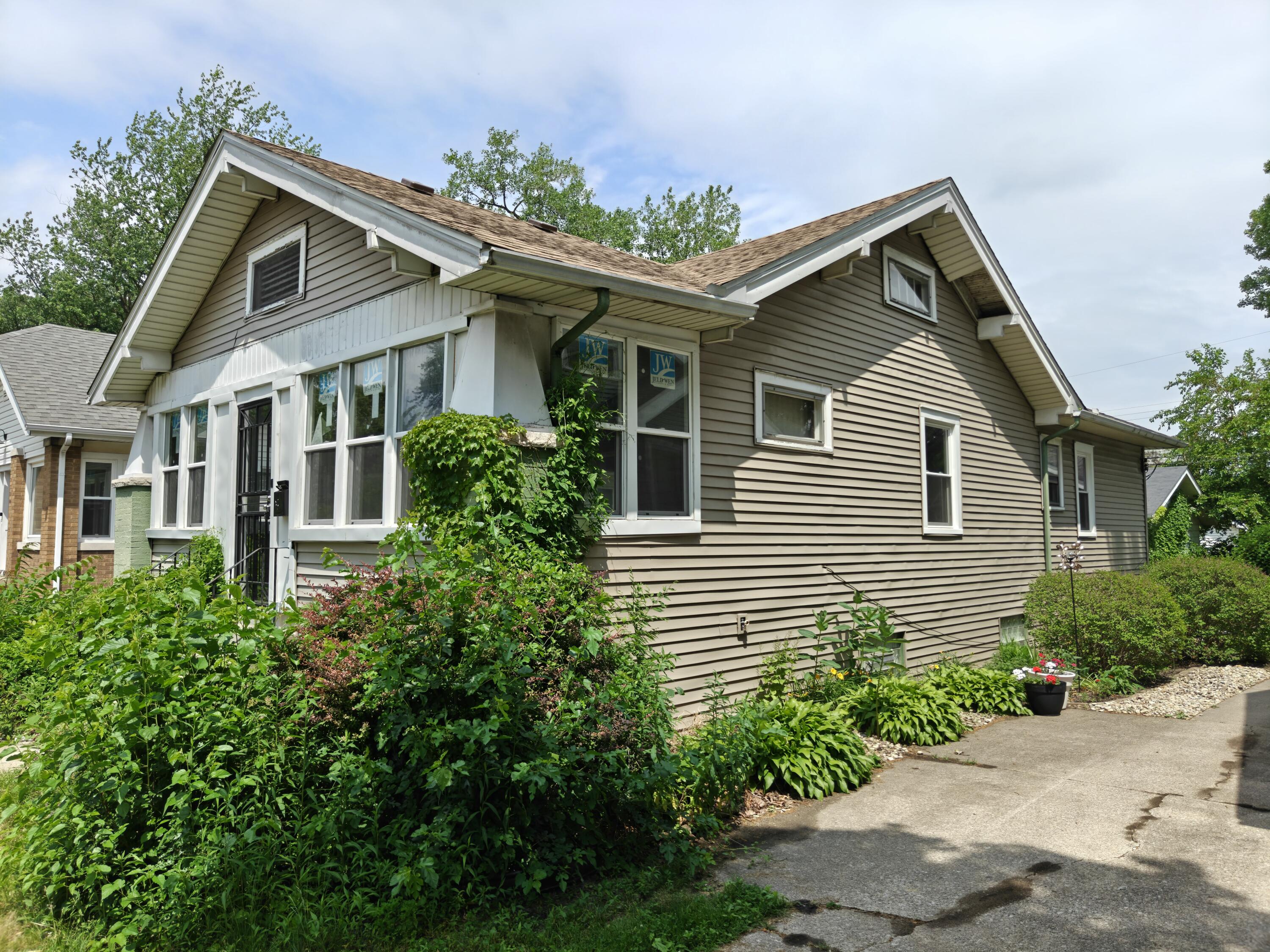 233 Oakwood Street, Hammond, IN 46324; Image #2