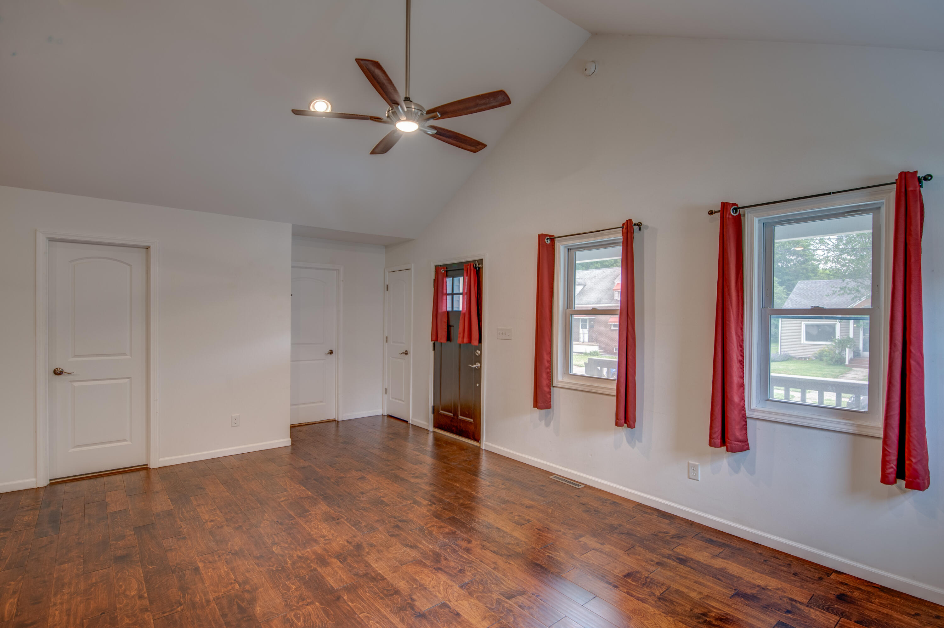 902 Institute Street, Valparaiso, IN 46383; Image #11
