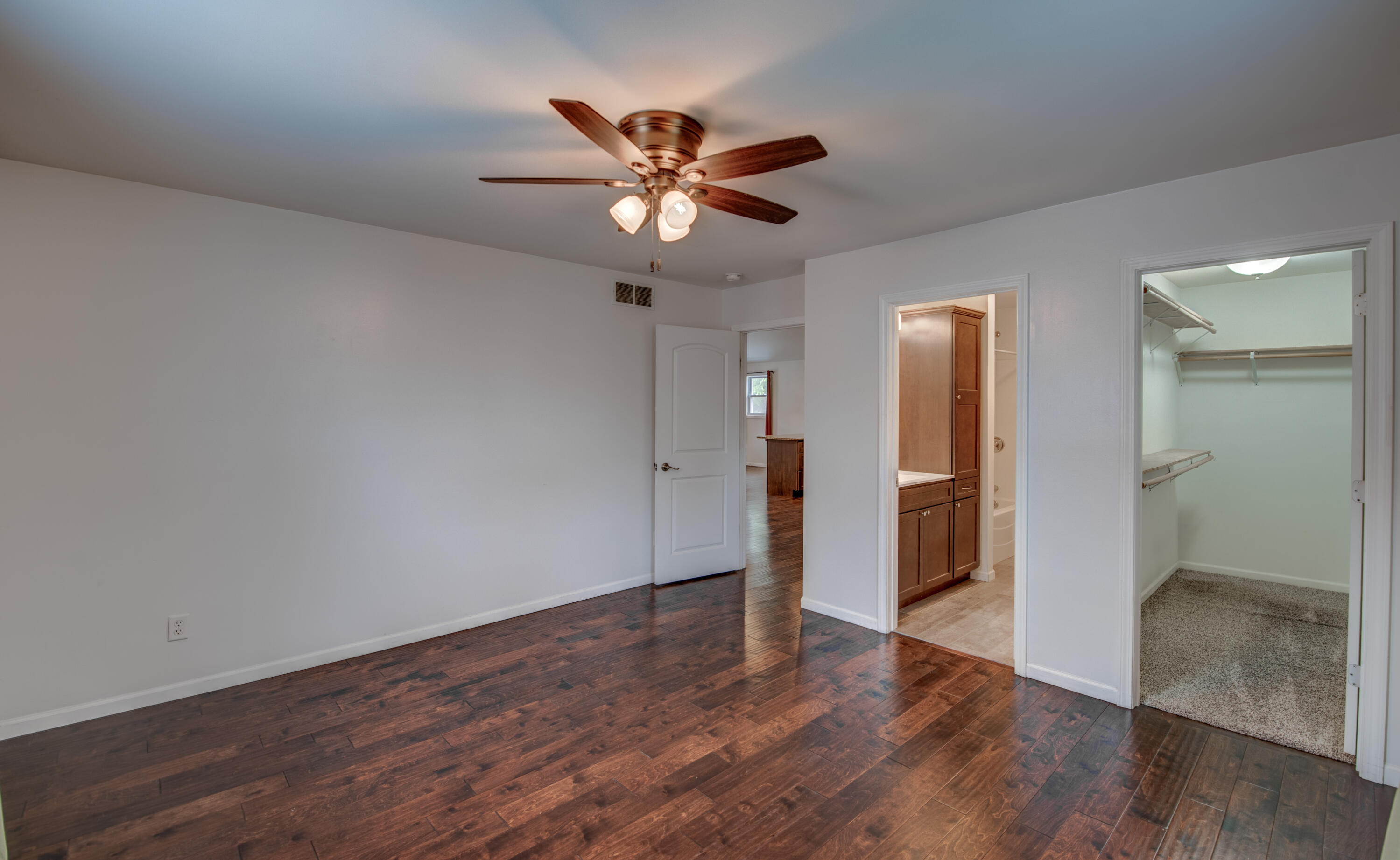 902 Institute Street, Valparaiso, IN 46383; Image #17