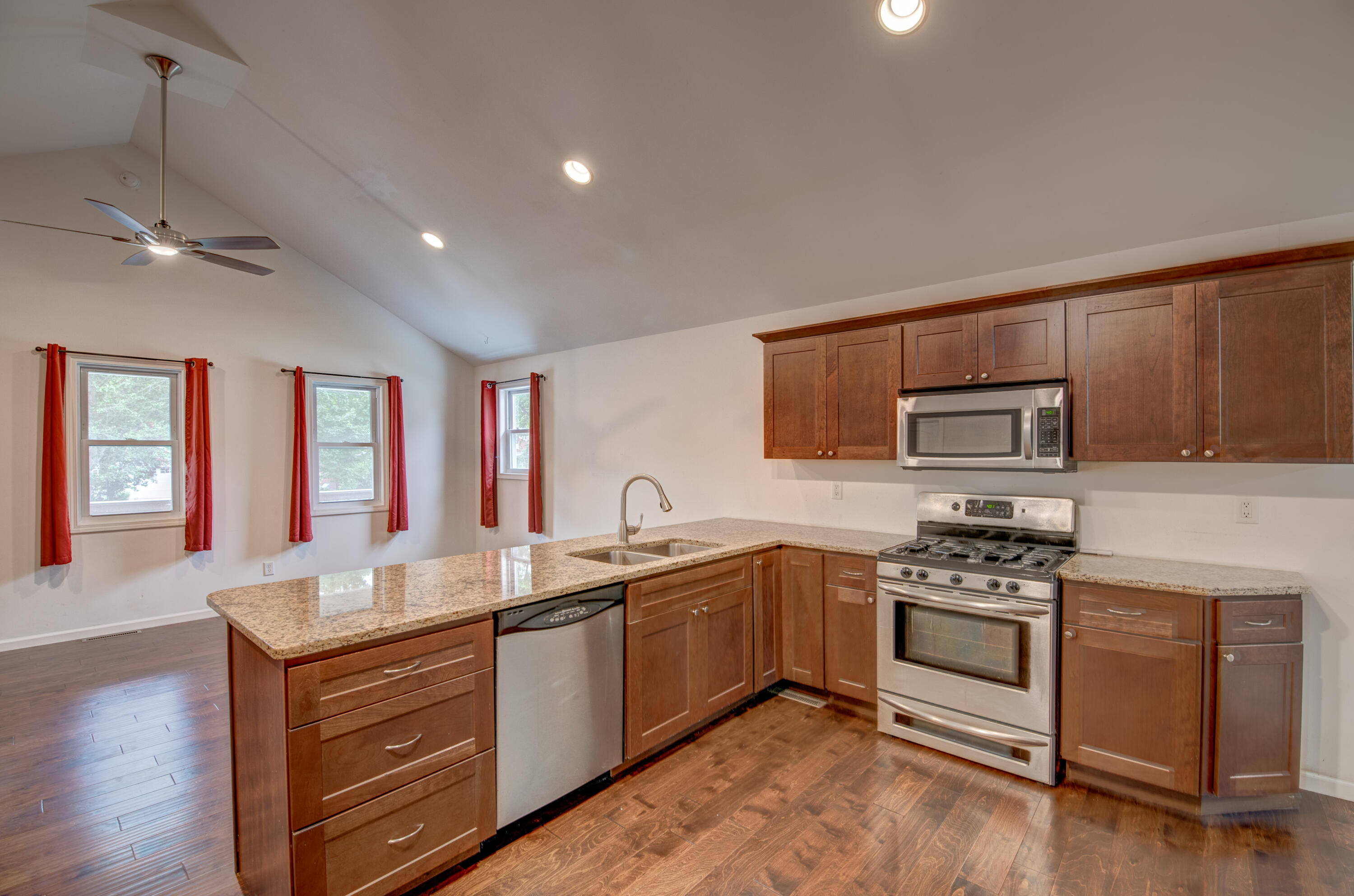 902 Institute Street, Valparaiso, IN 46383; Image #9