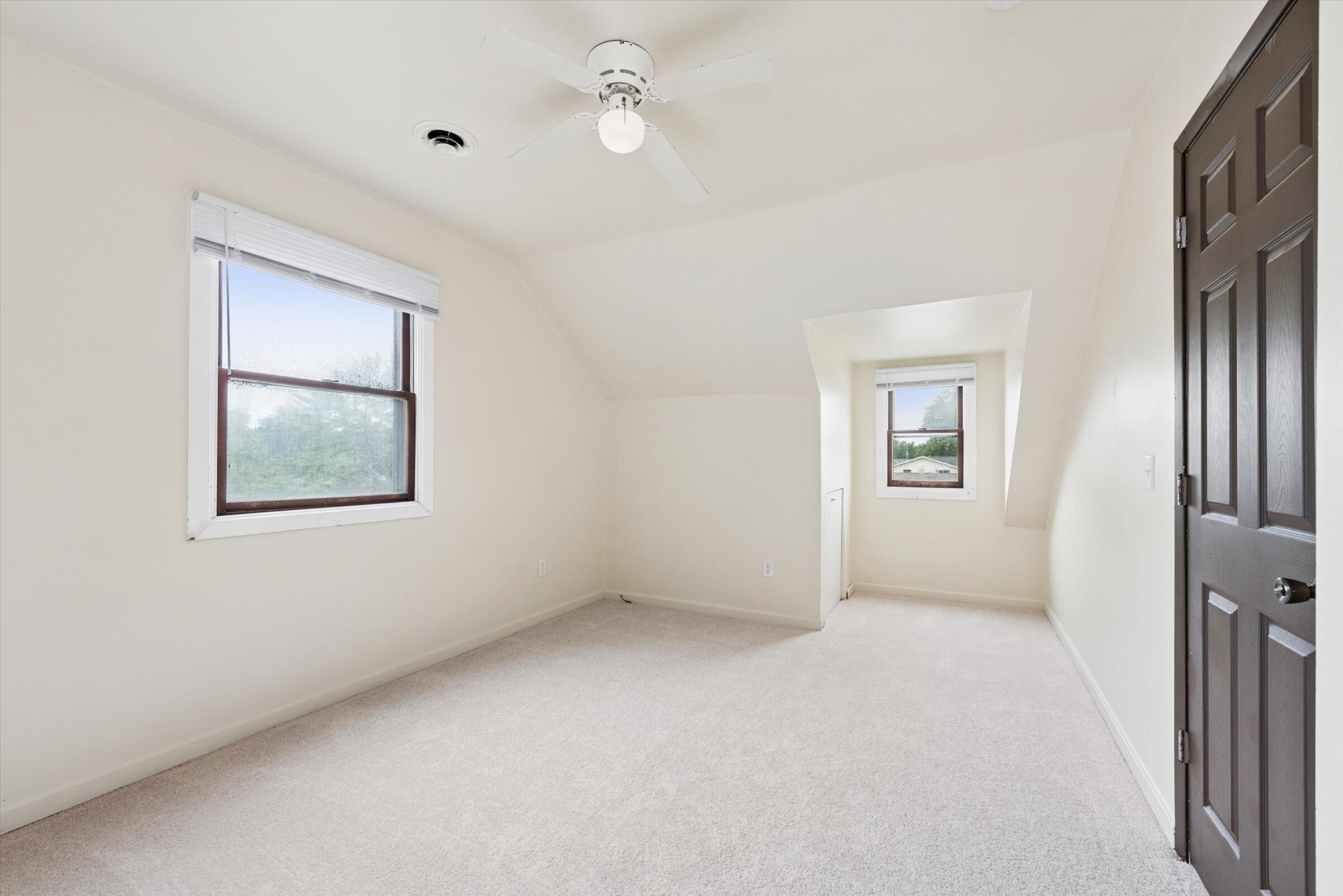 371 W 550 N, Valparaiso, IN 46385; Image #12