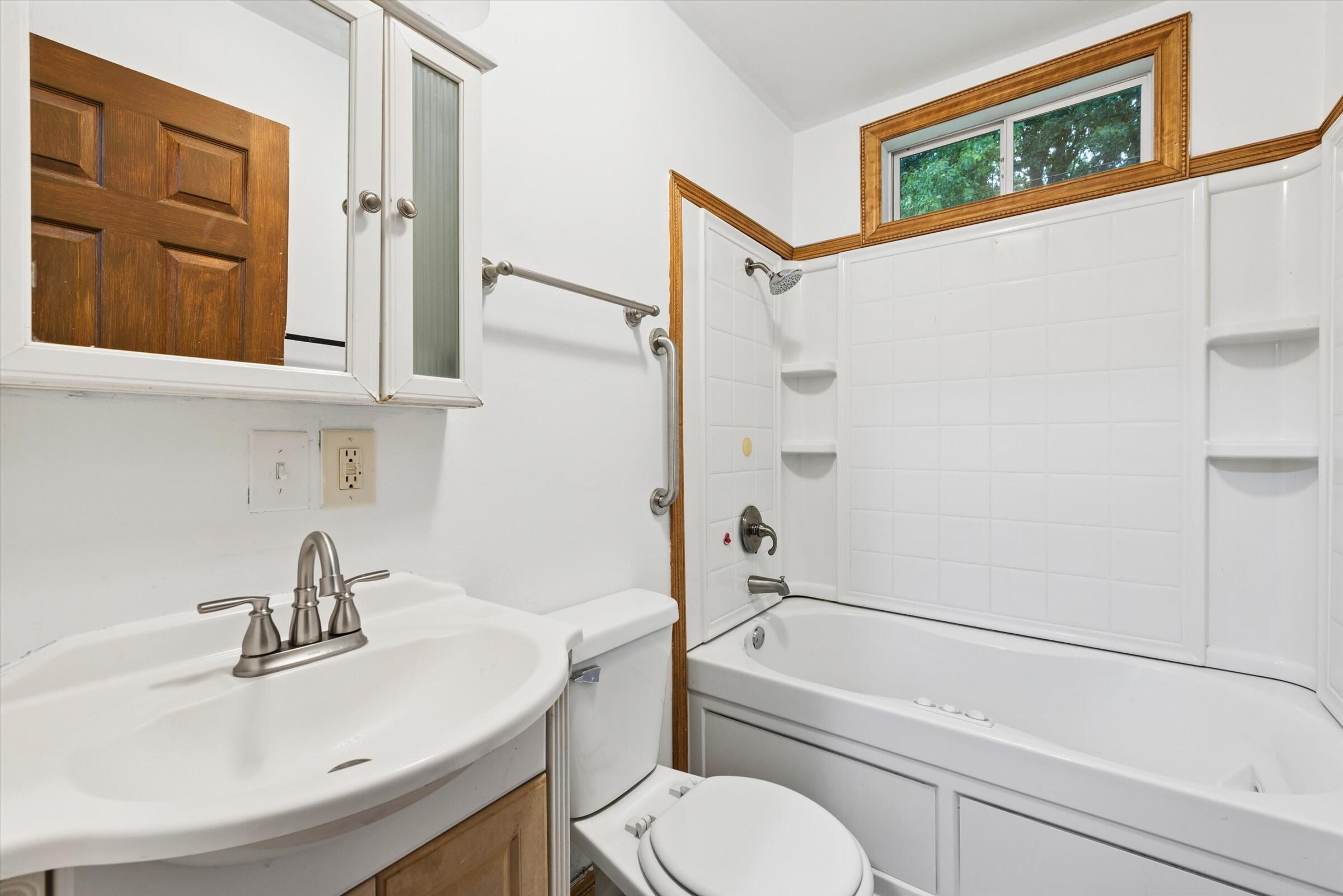 371 W 550 N, Valparaiso, IN 46385; Image #8