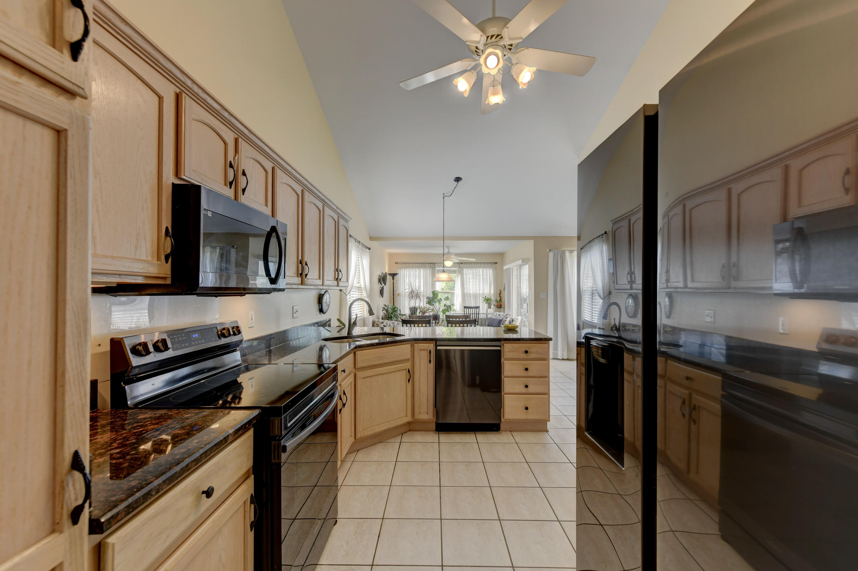 2028 Wildwood Circle, Highland, IN 46322; Image #8