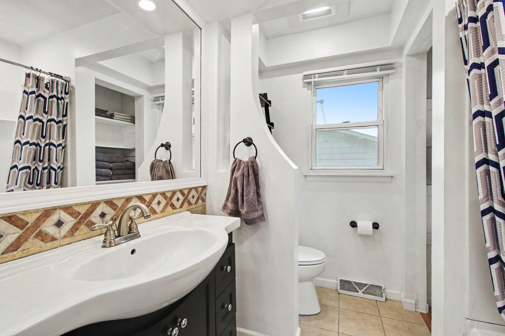 1033 S Decatur Street, Hobart, IN 46342; Image #17