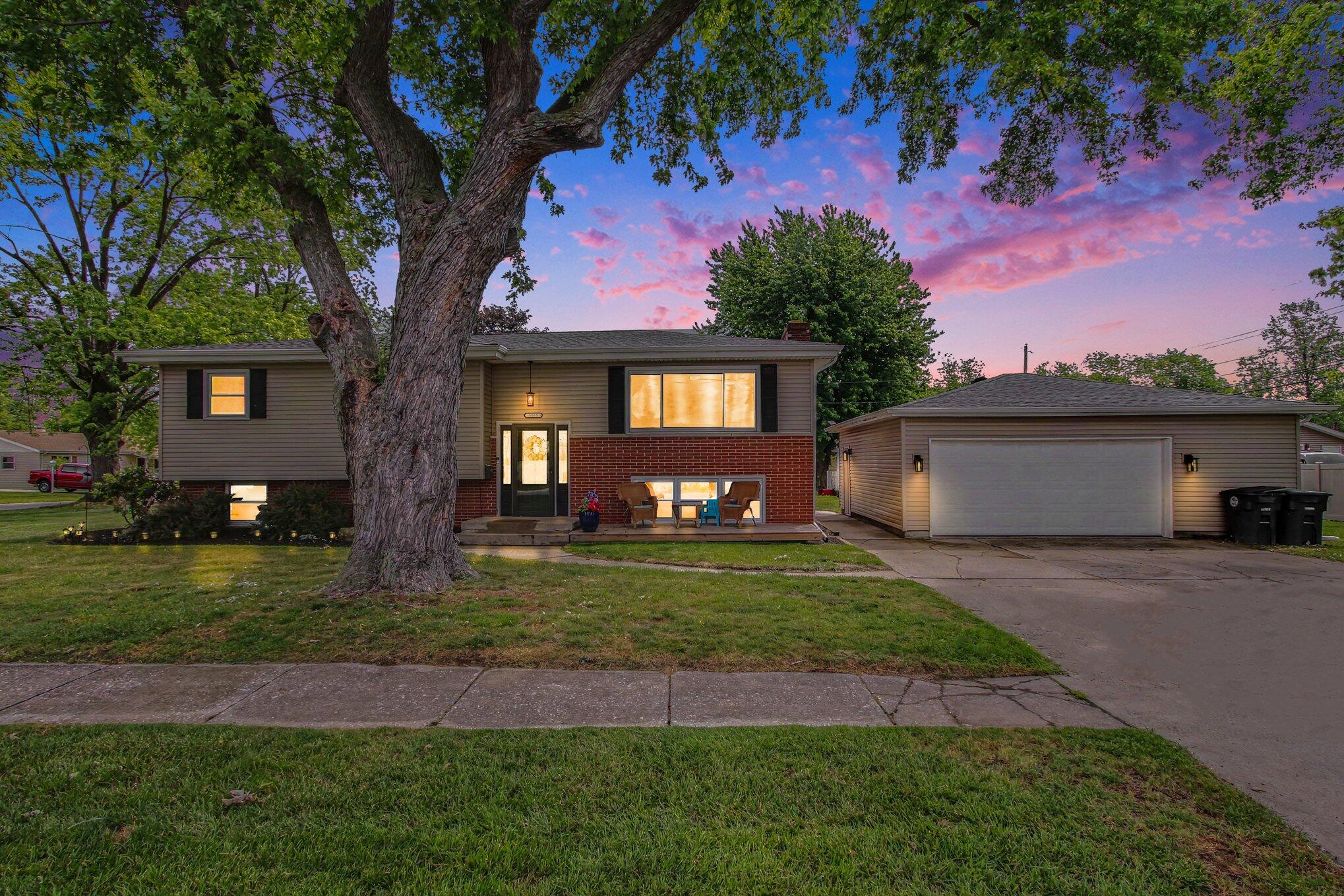 1033 S Decatur Street, Hobart, IN 46342; Image #2