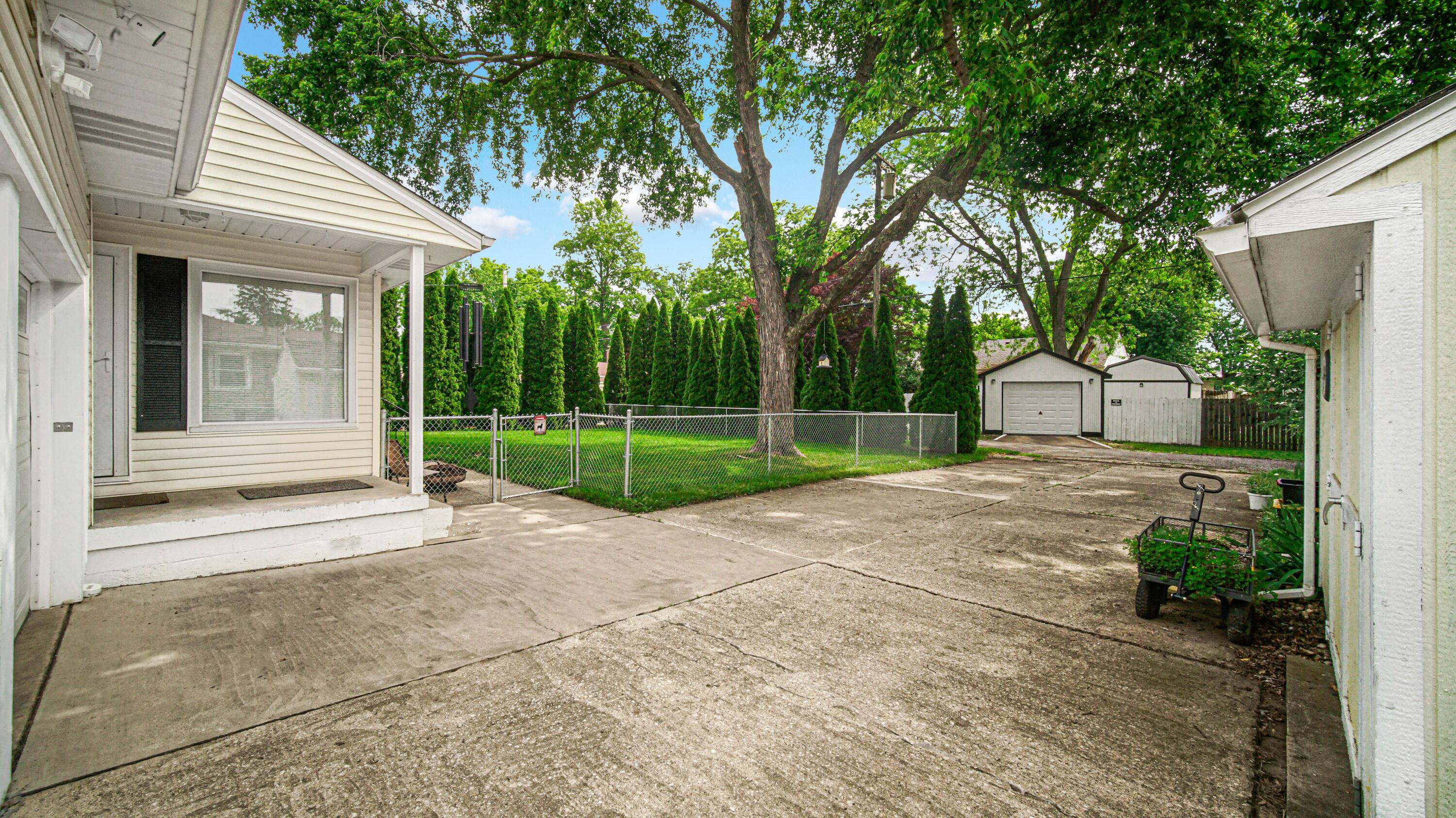 847 Garfield Street, Hobart, IN 46342; Image #2