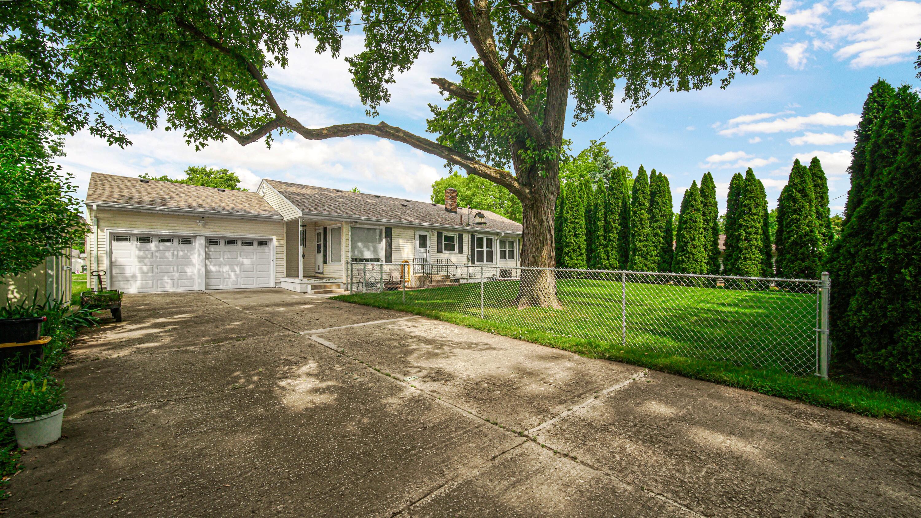 847 Garfield Street, Hobart, IN 46342; Image #3