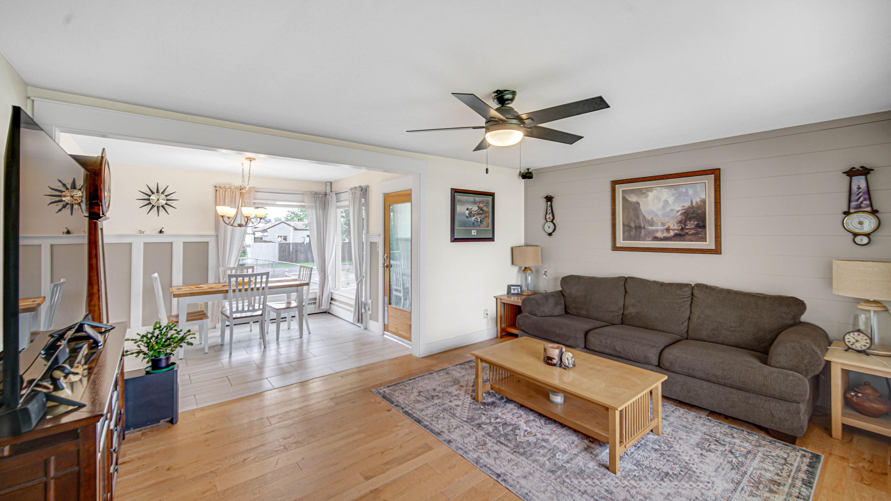 847 Garfield Street, Hobart, IN 46342; Image #5