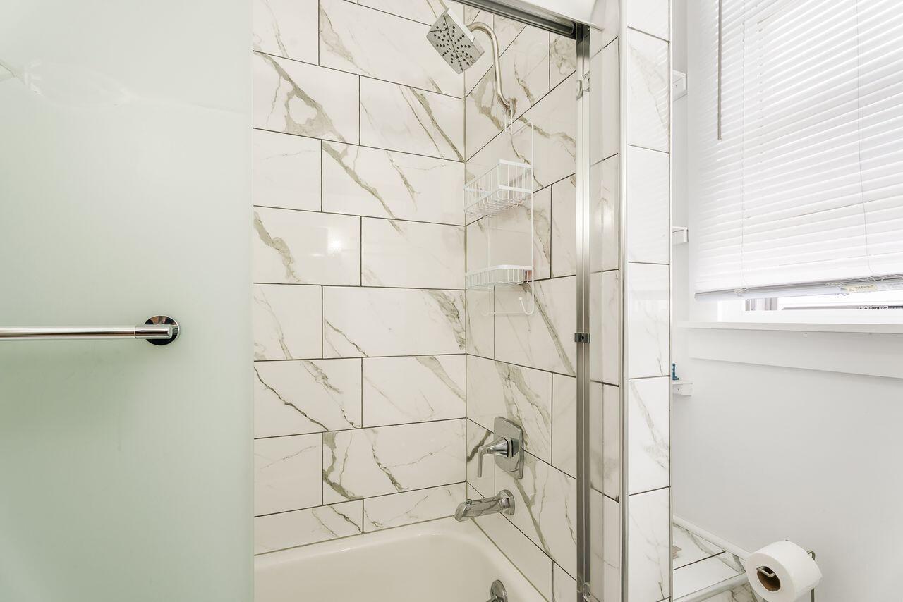 4333 Homerlee Avenue, East Chicago, IN 46312; Image #12