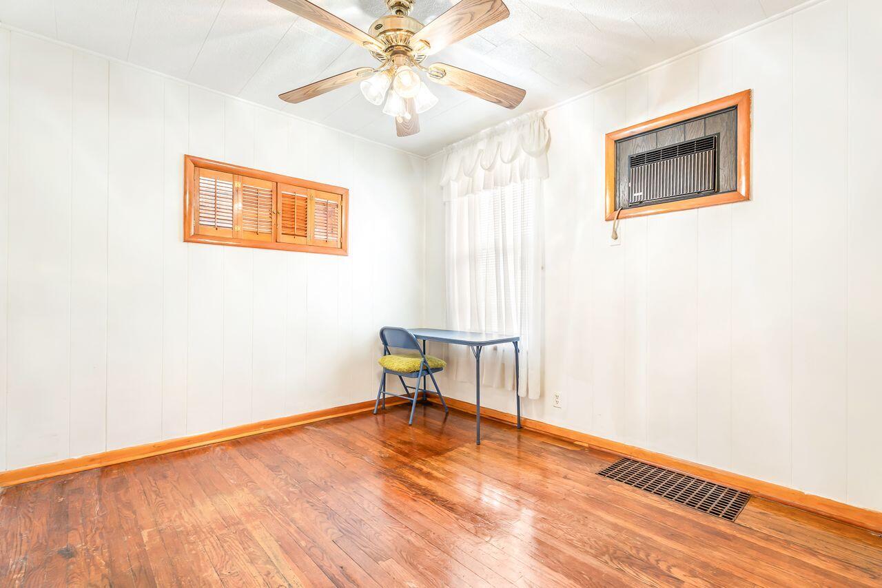 4333 Homerlee Avenue, East Chicago, IN 46312; Image #9