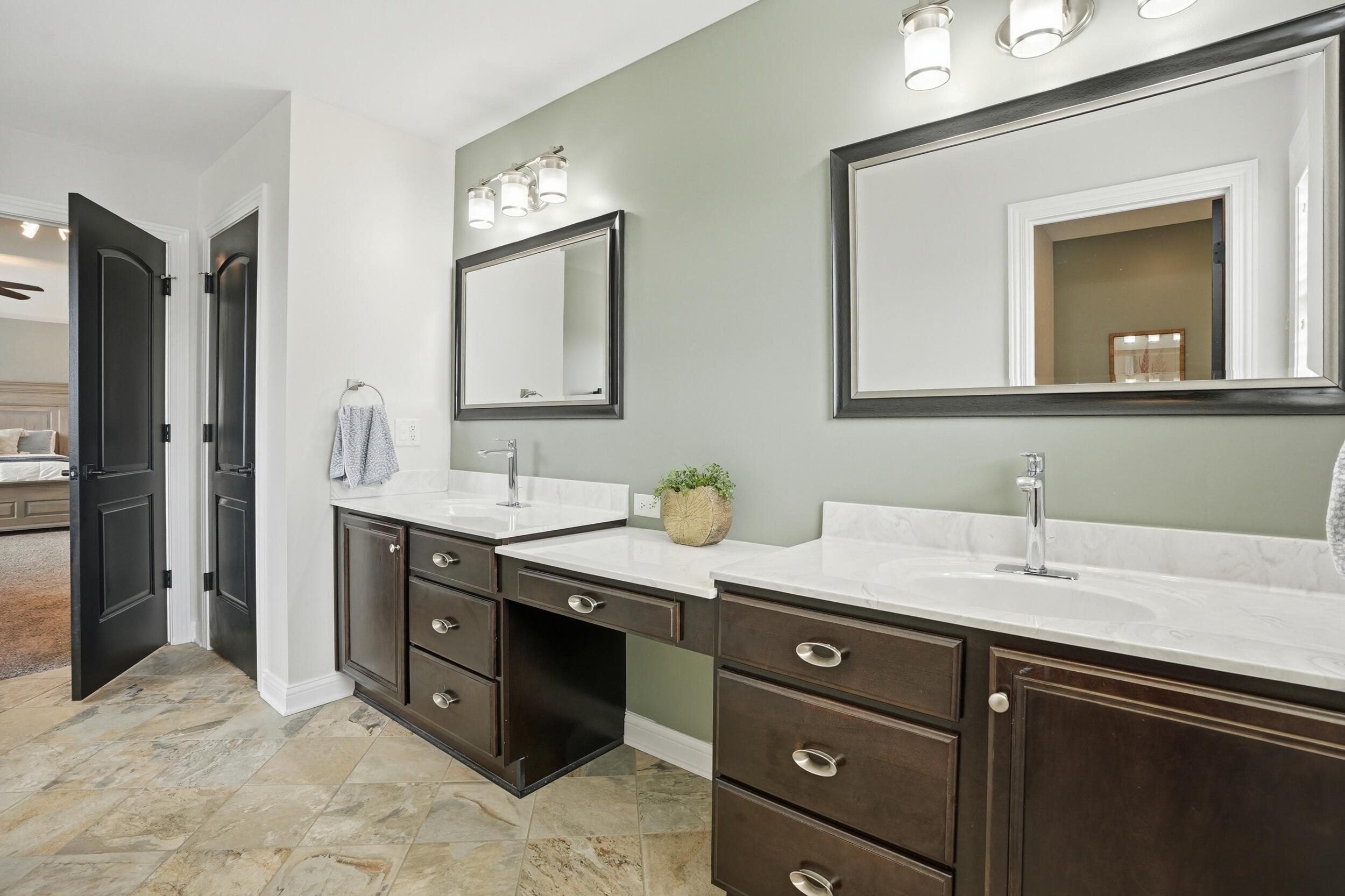 9967 Wisteria Lane, St. John, IN 46373; Image #23