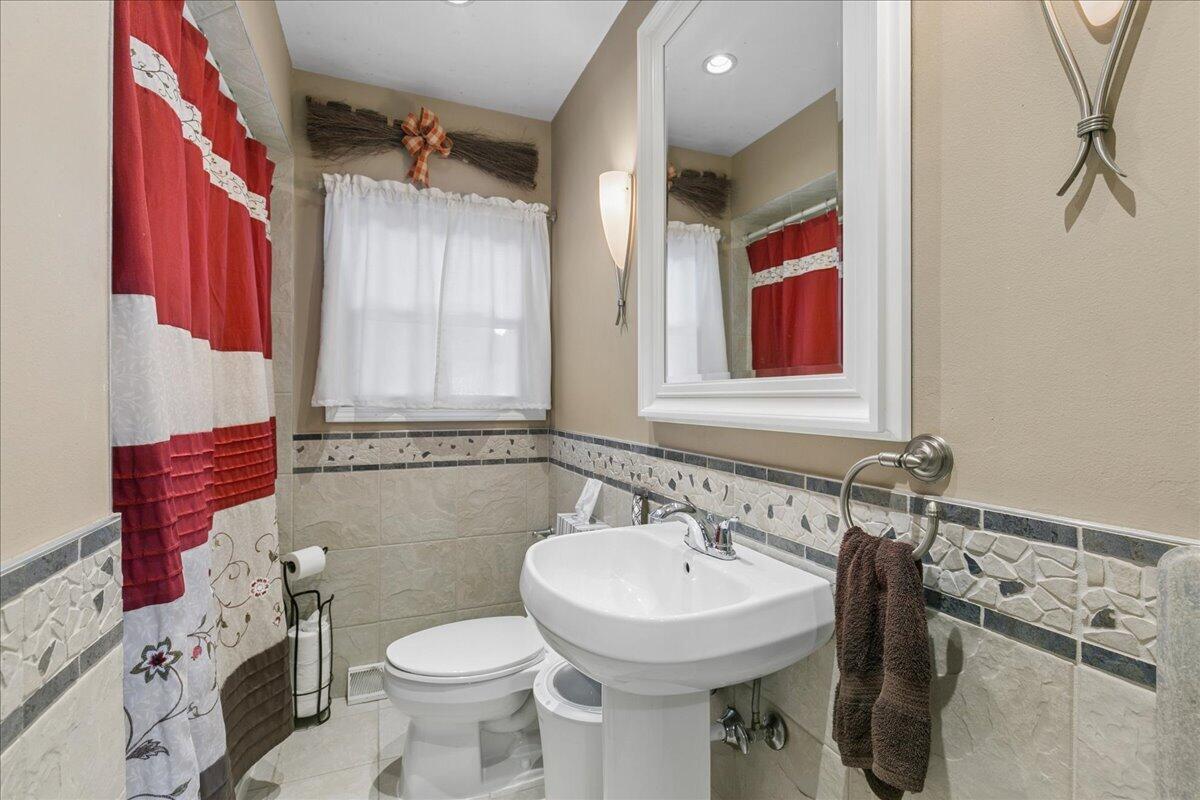 3911 Jewett Avenue, Highland, IN 46322; Image #12