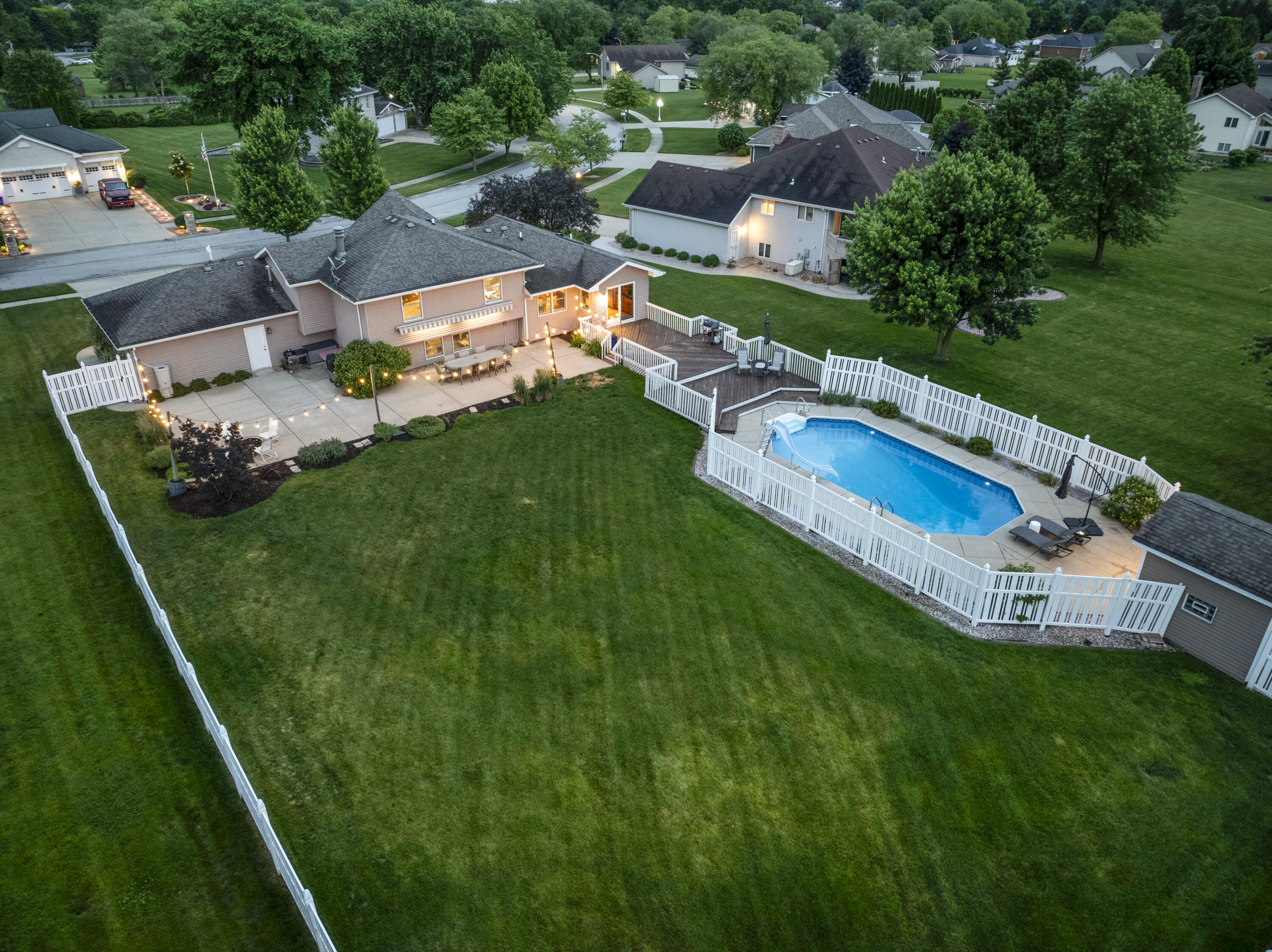 9102 Maplewood Street, St. John, IN 46373; Image #4