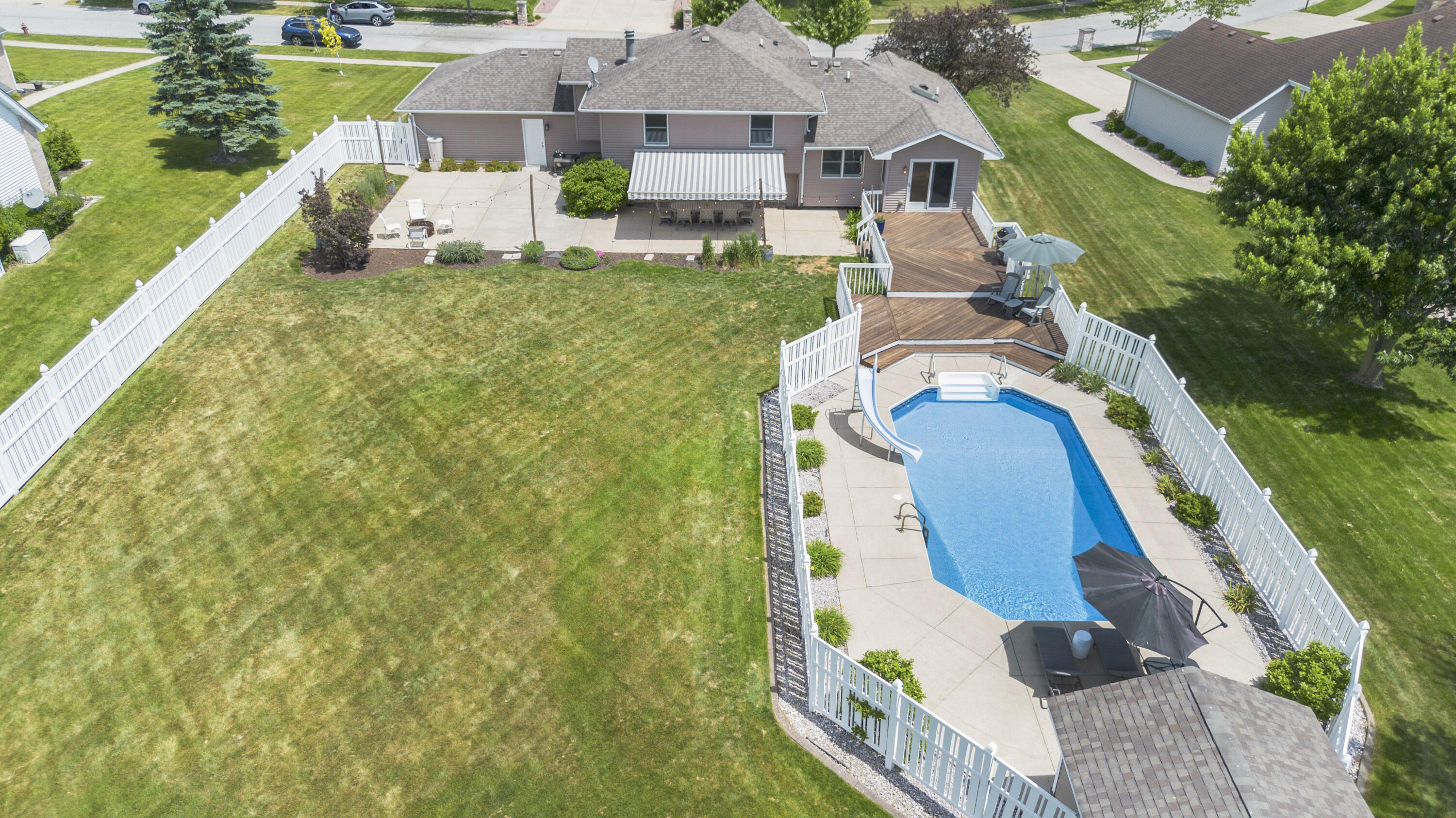 9102 Maplewood Street, St. John, IN 46373; Image #5