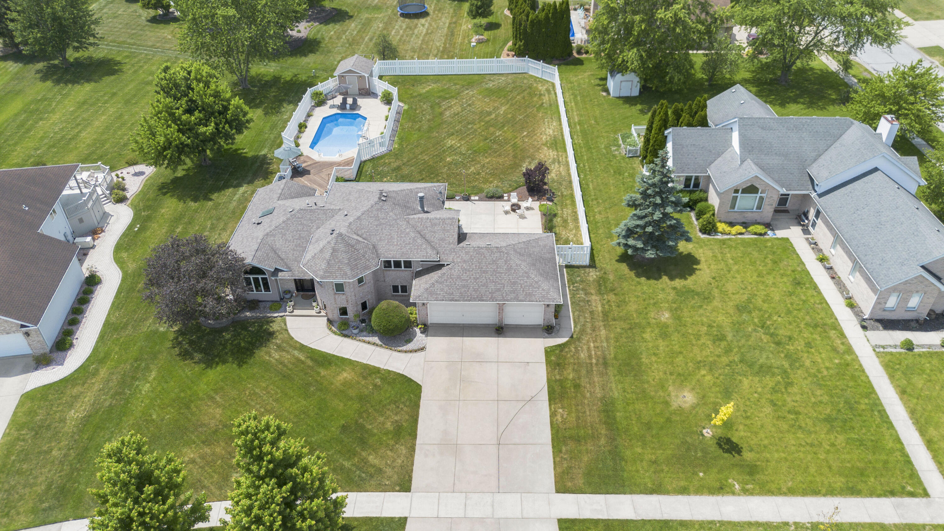 9102 Maplewood Street, St. John, IN 46373; Image #62