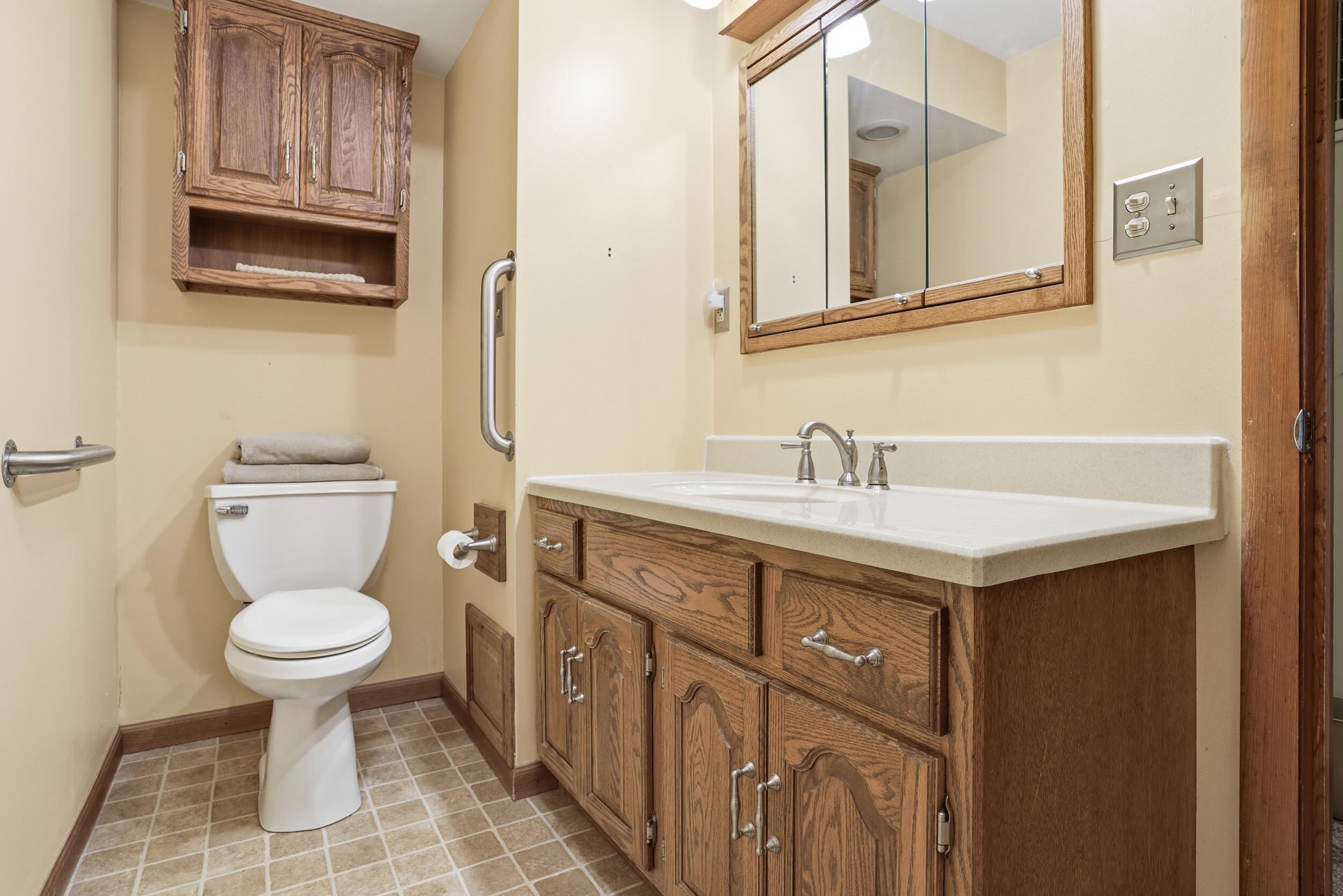 613 E Ash Place, Griffith, IN 46319; Image #10