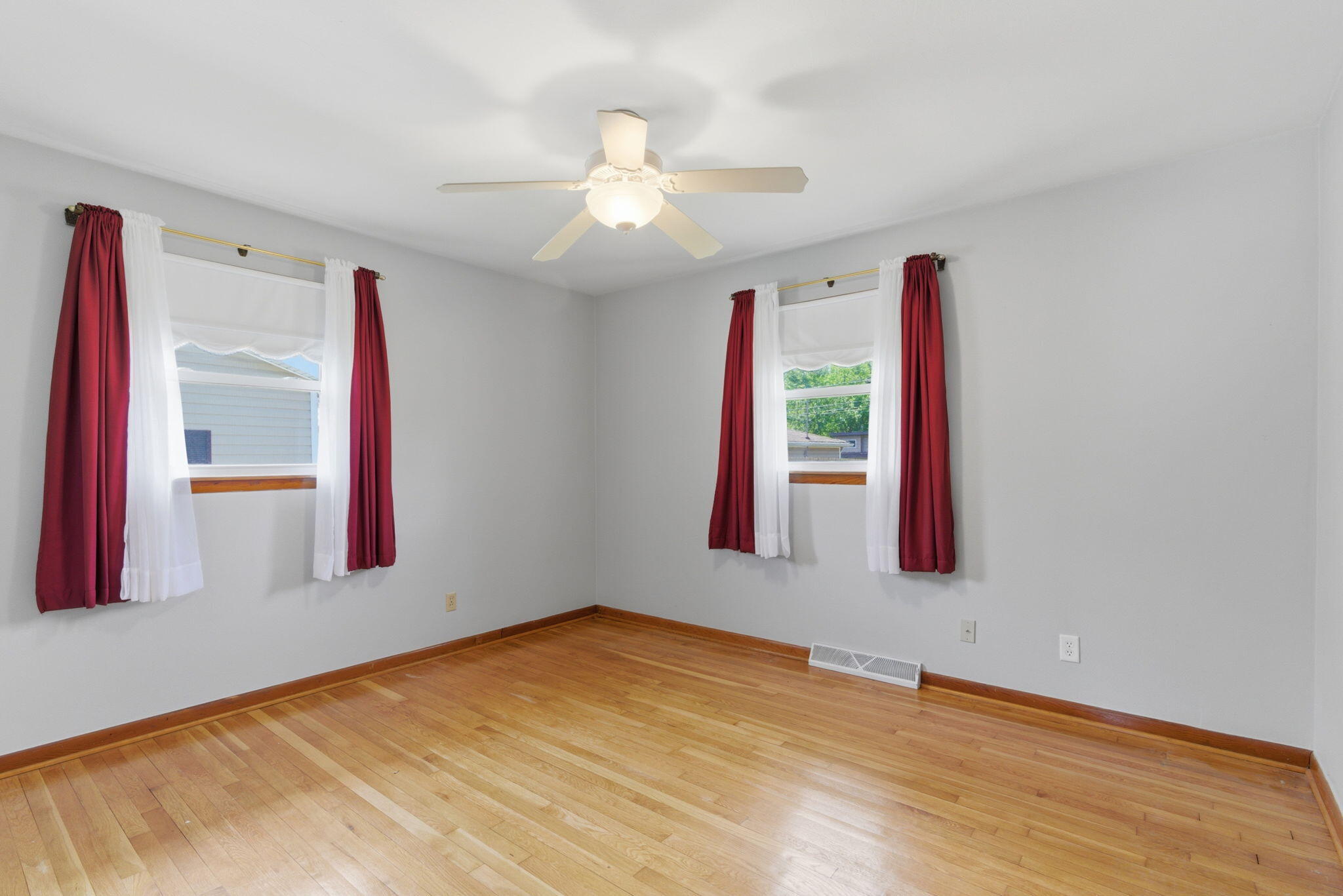 5457 Redwood Avenue, Portage, IN 46368; Image #16