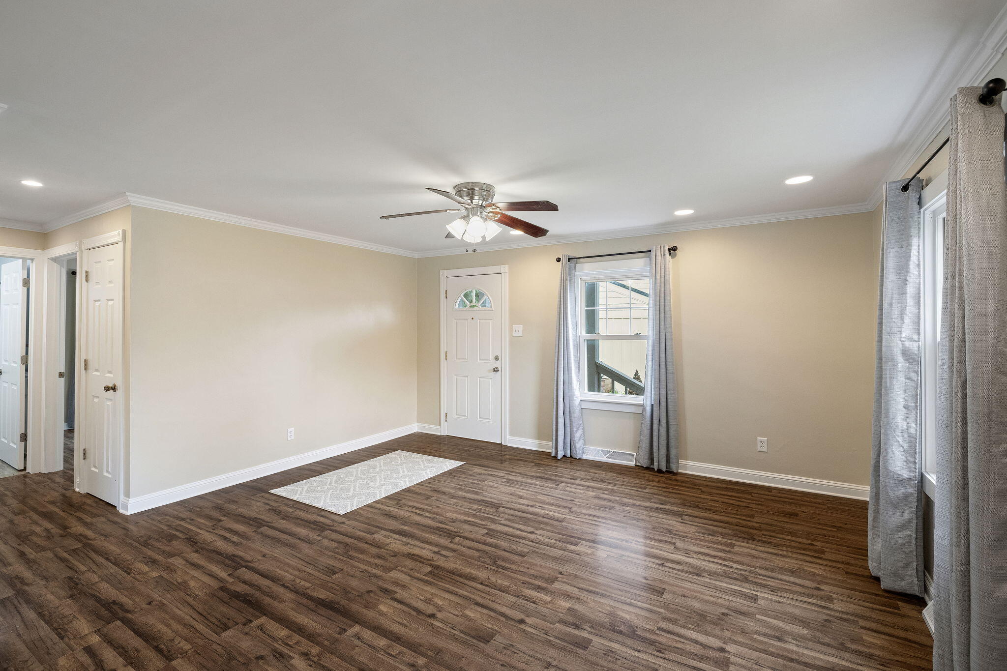 611 W North Street, Crown Point, IN 46307; Image #5