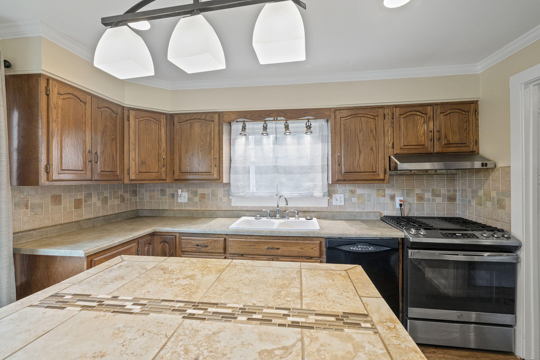 611 W North Street, Crown Point, IN 46307; Image #8