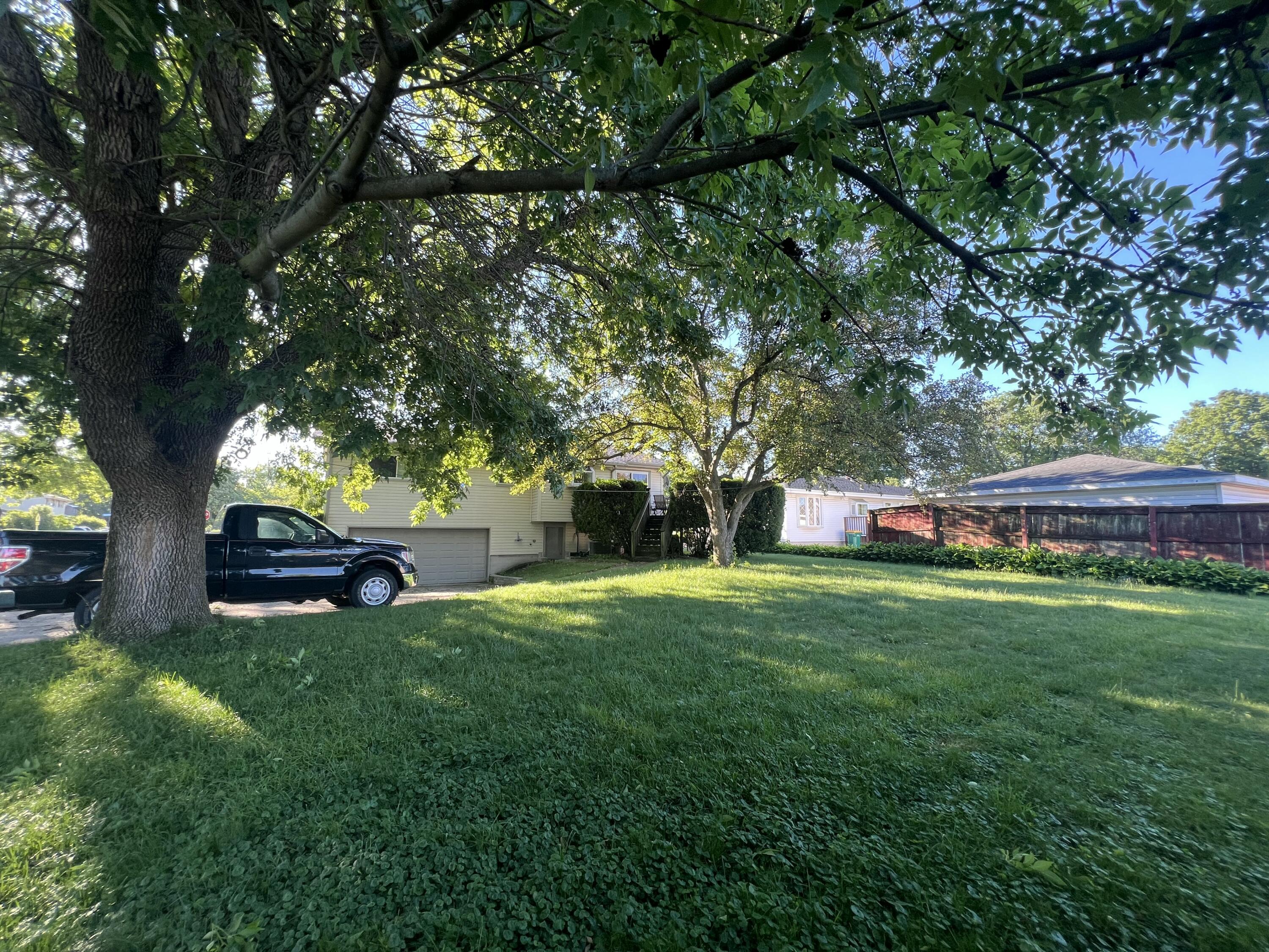 9508 Southwood Drive, Munster, IN 46321; Image #3