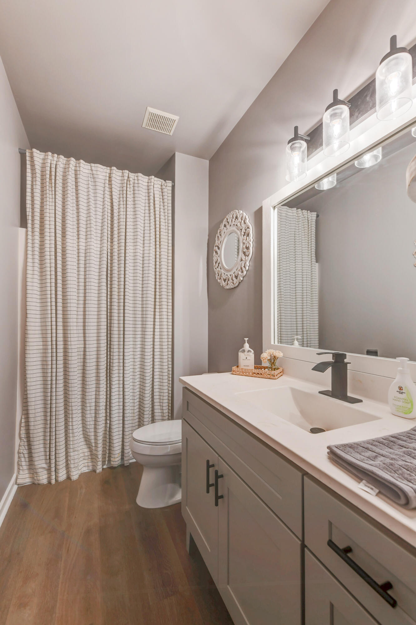 817 Robin Court, Dyer, IN 46311; Image #13