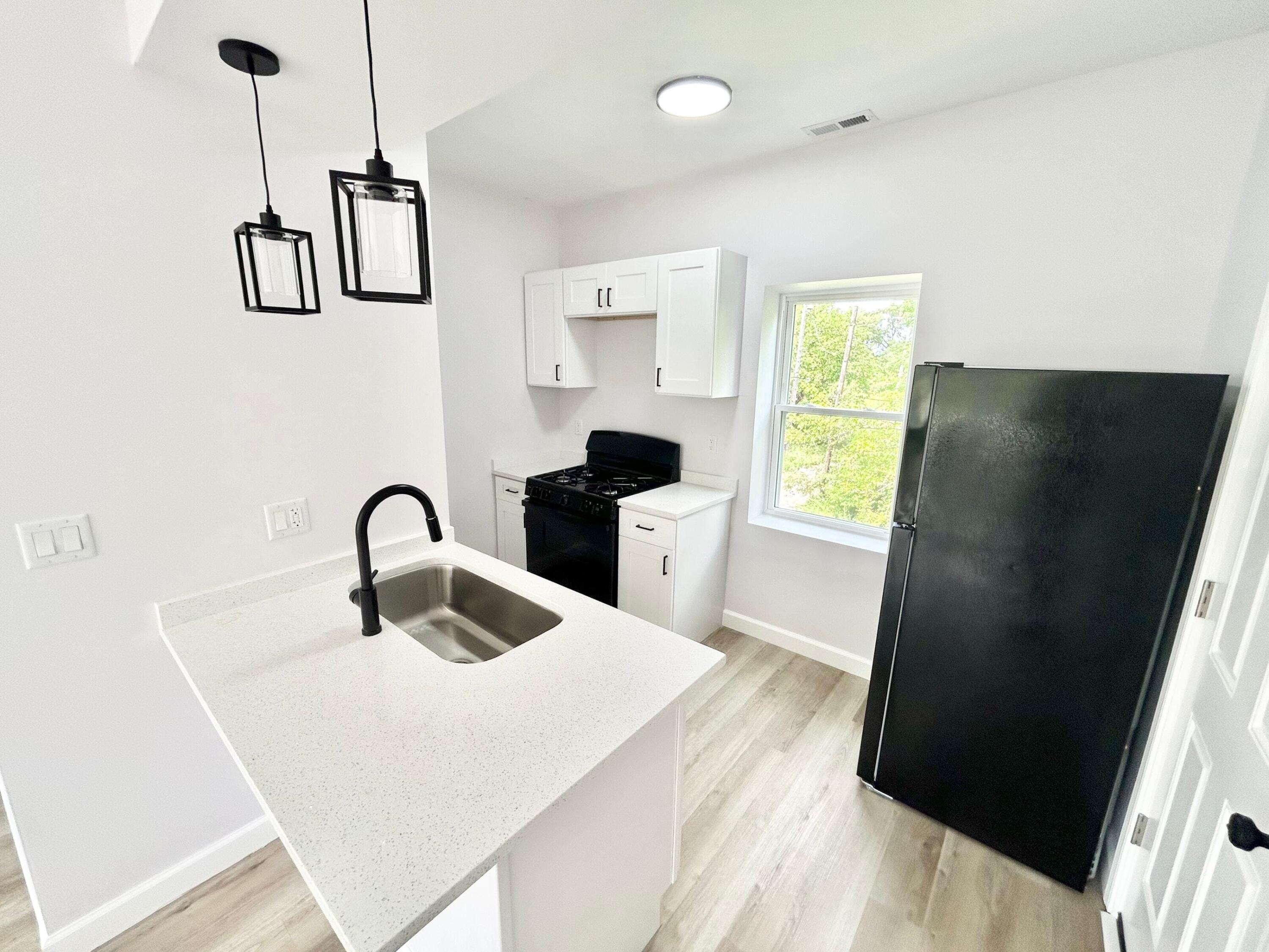 630 E 8th Avenue, Gary, IN 46402; Image #2