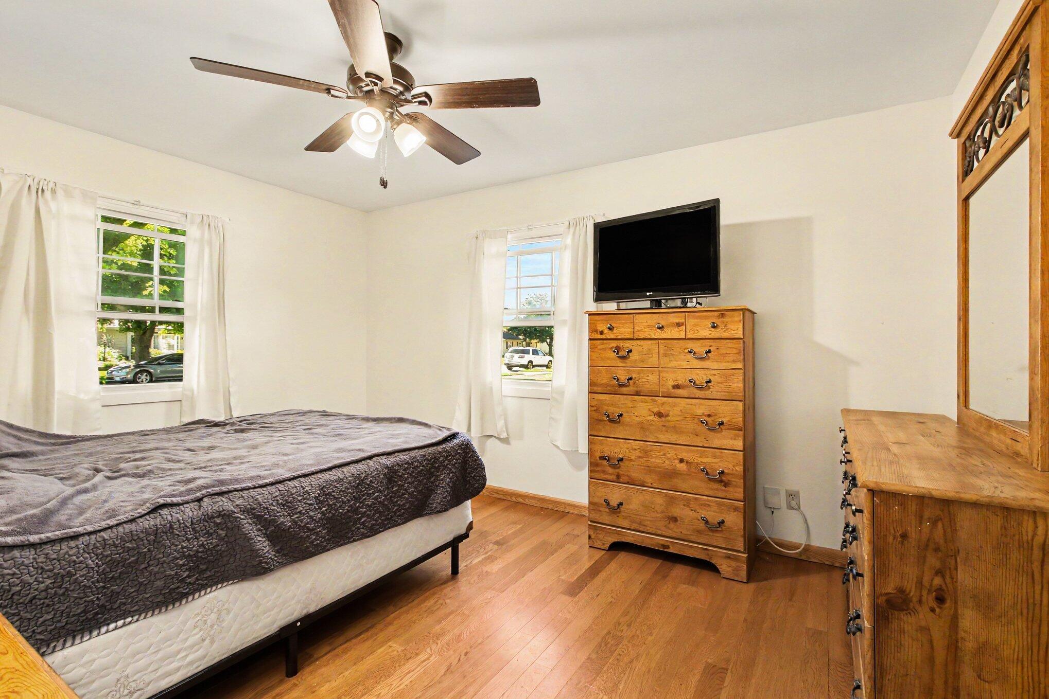 8016 Gordon Place, Highland, IN 46322; Image #13
