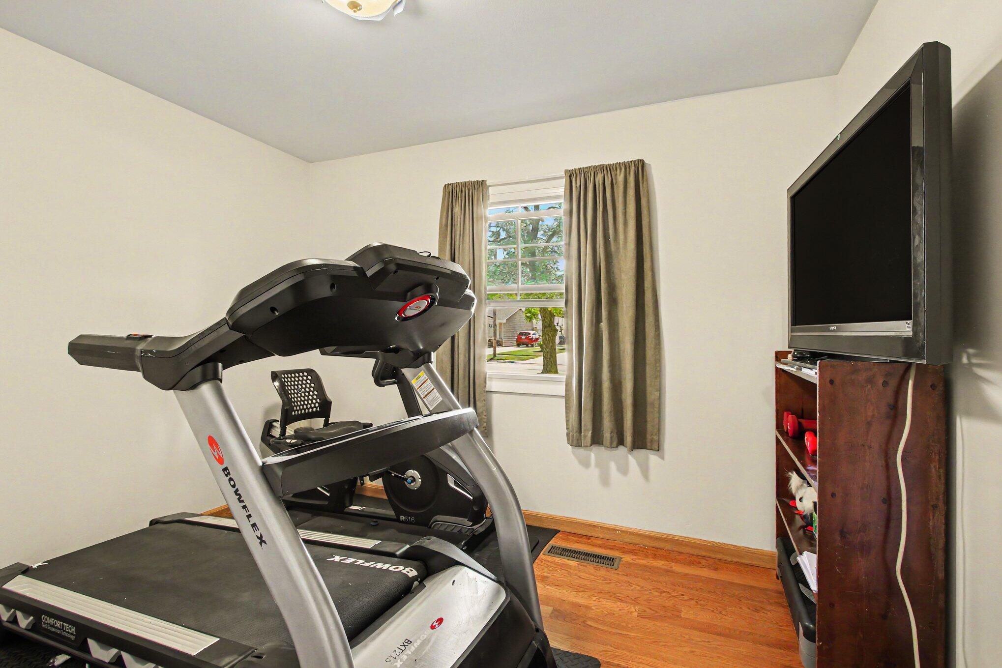 8016 Gordon Place, Highland, IN 46322; Image #14