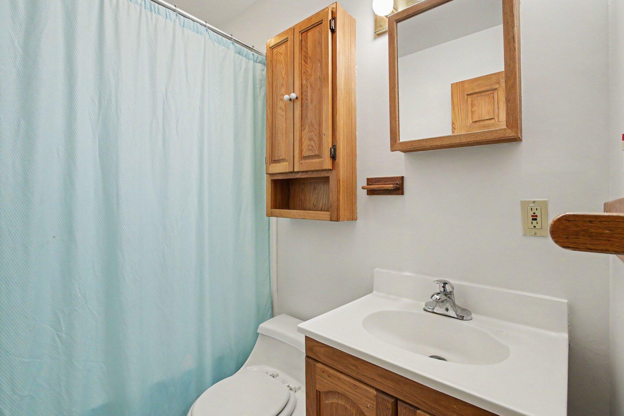 8016 Gordon Place, Highland, IN 46322; Image #16