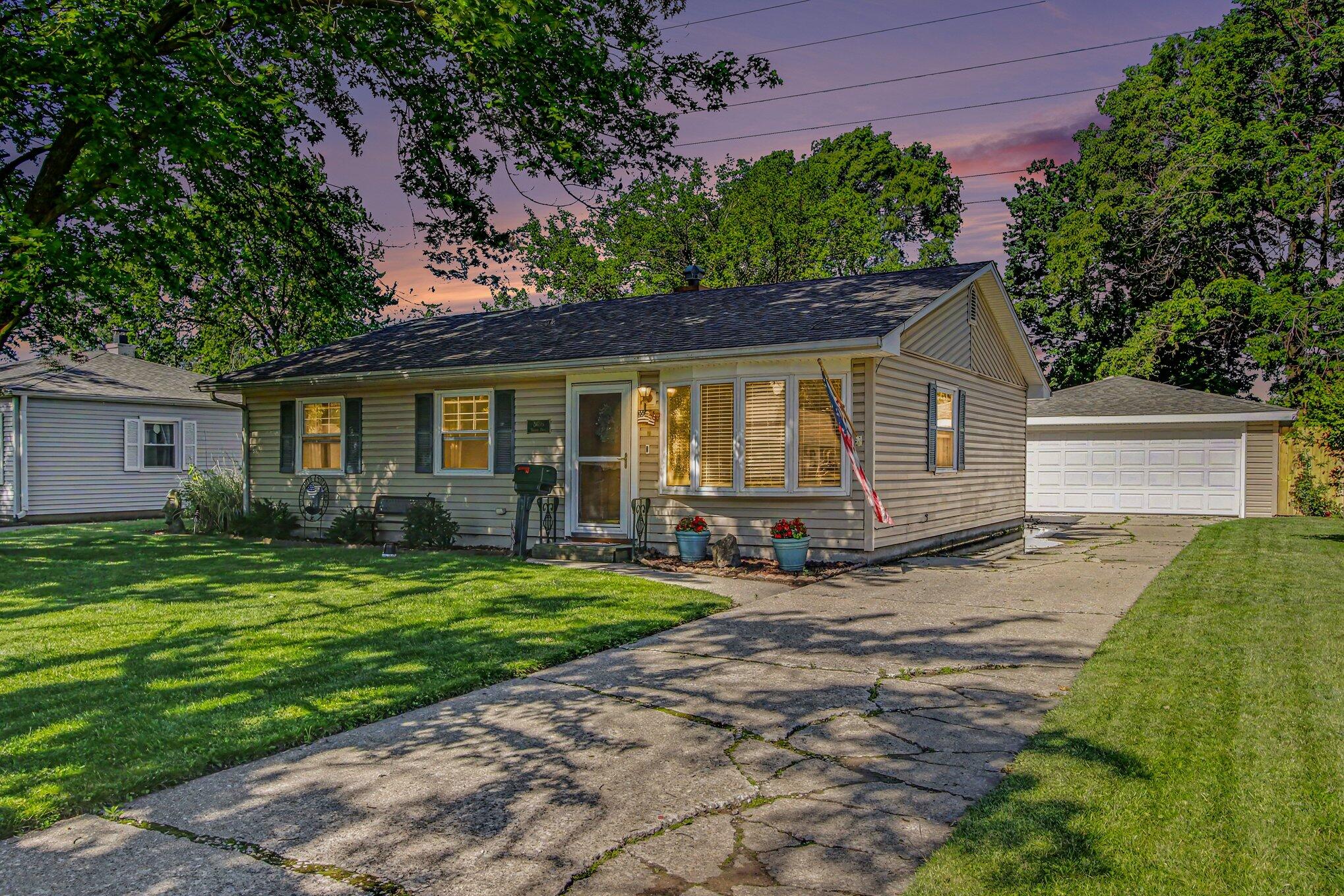 8016 Gordon Place, Highland, IN 46322; Image #4