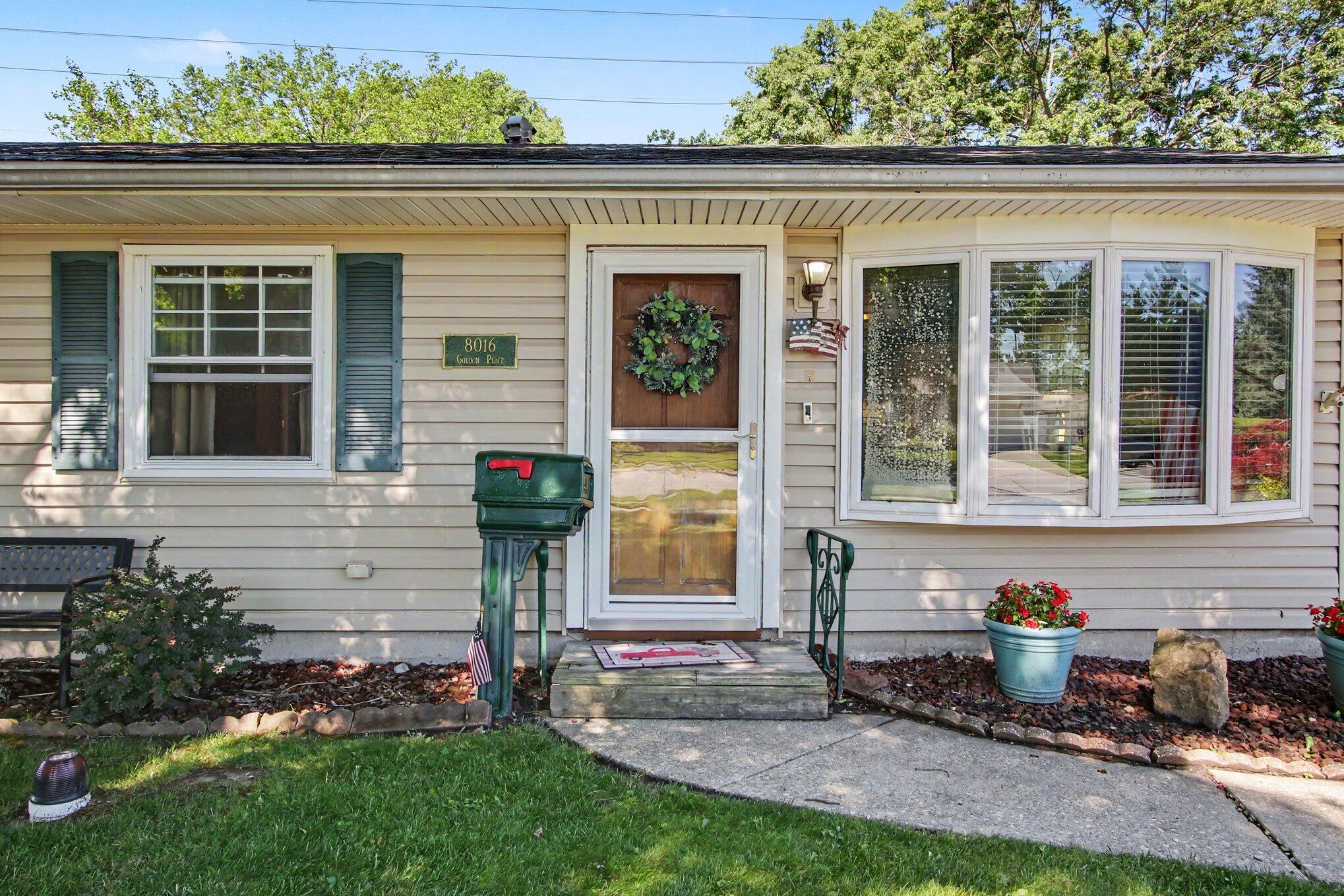 8016 Gordon Place, Highland, IN 46322; Image #5